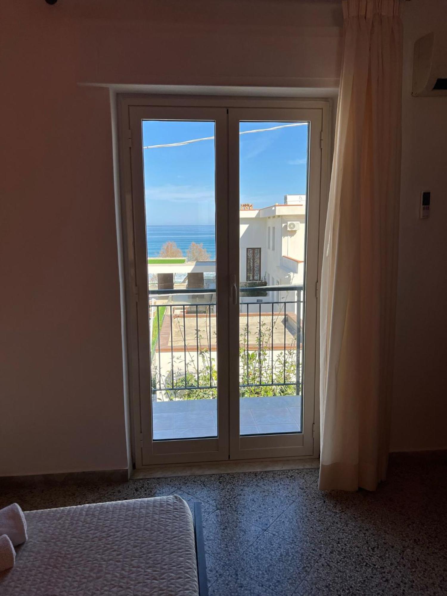 Apartment Sea View *