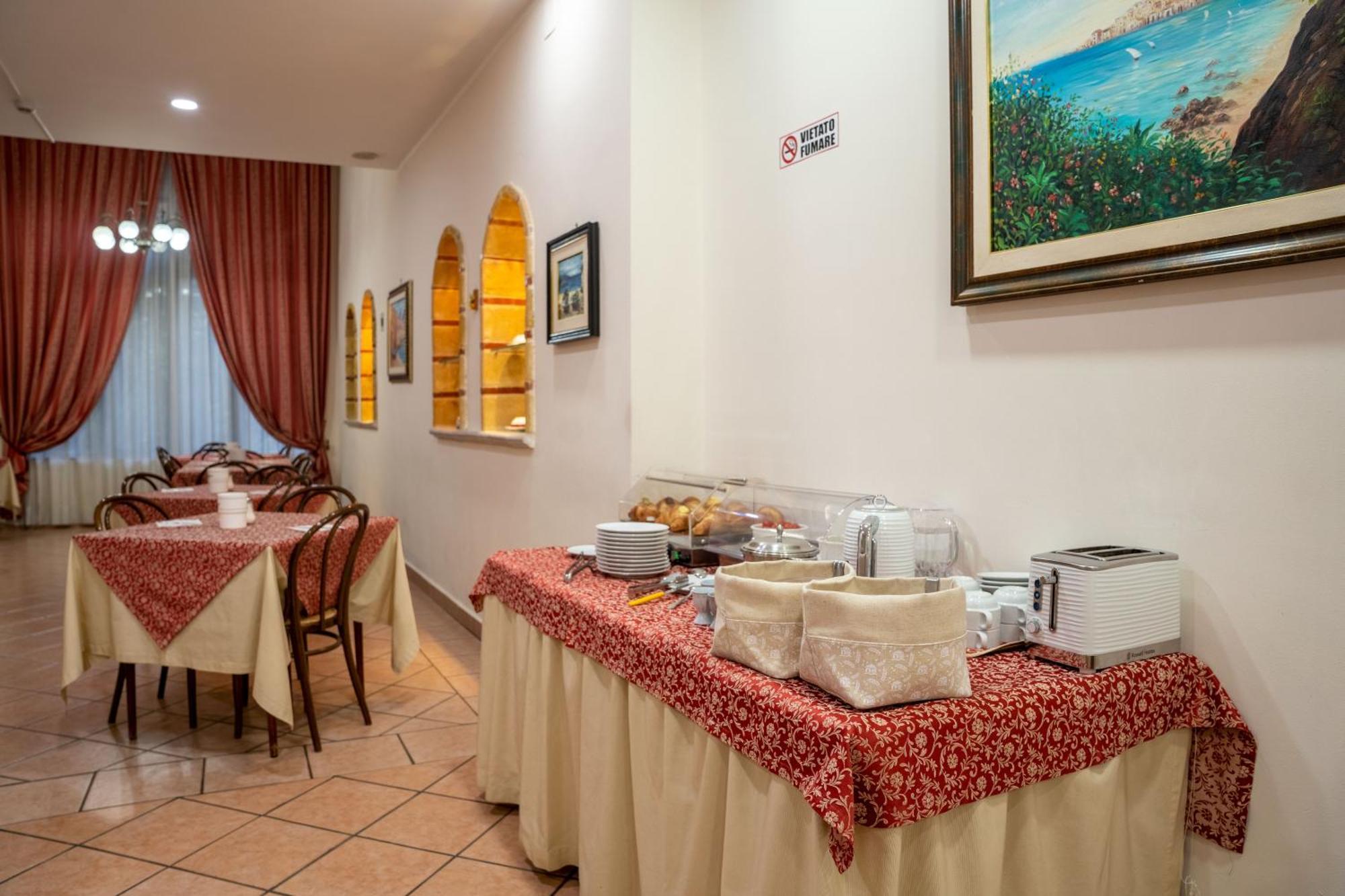Hotel Mediterraneo 3* Cefalu