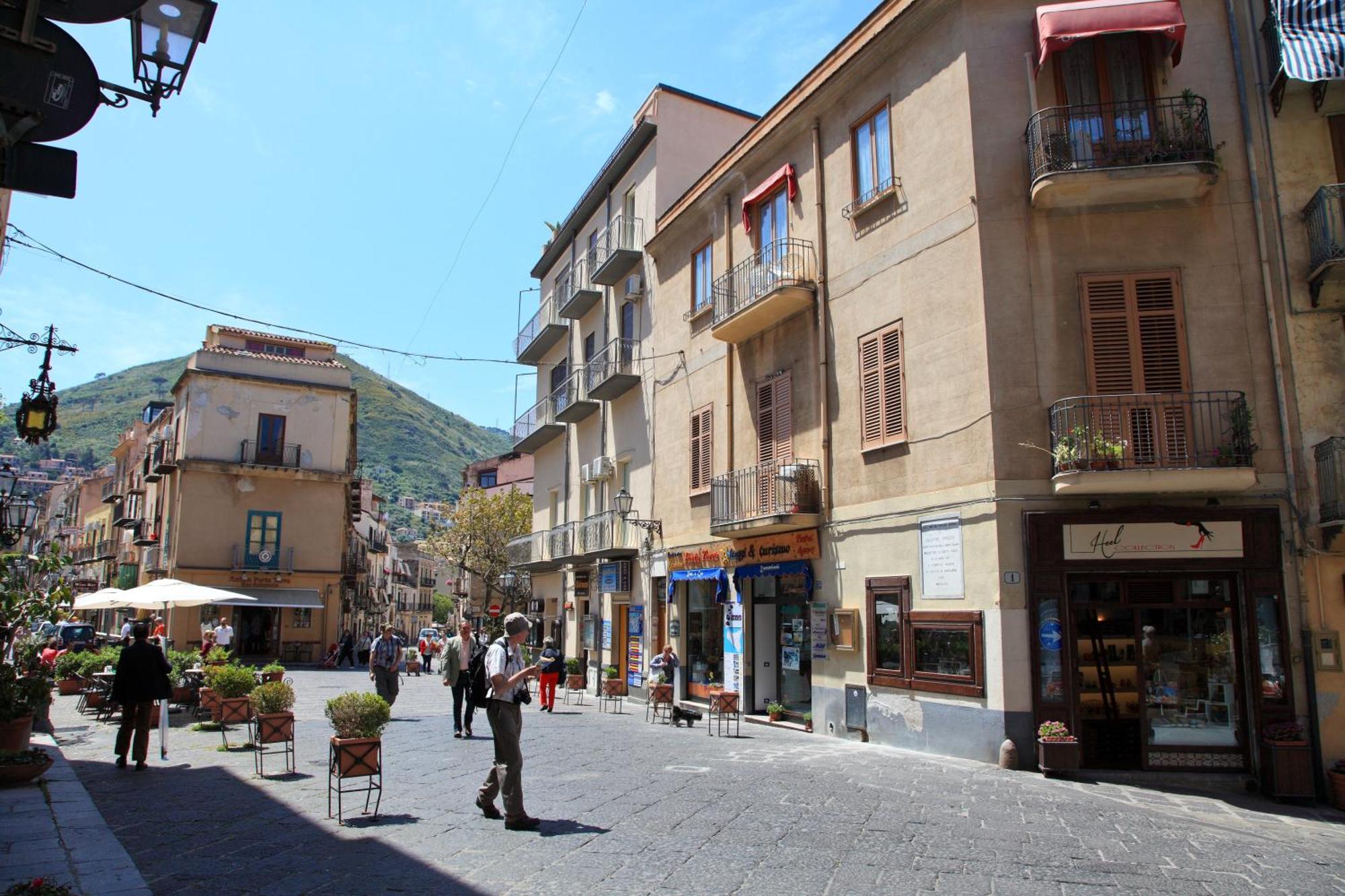 Guest house Garibaldi Cefalu