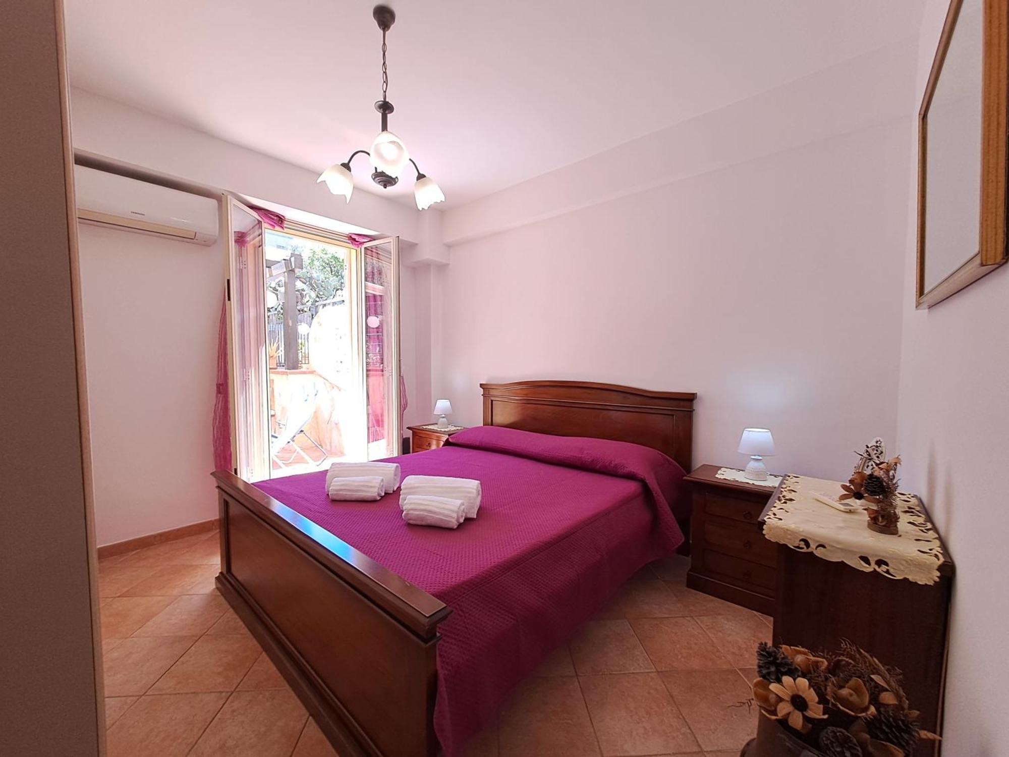 Rosaflo Con Terrazza A * Cefalu