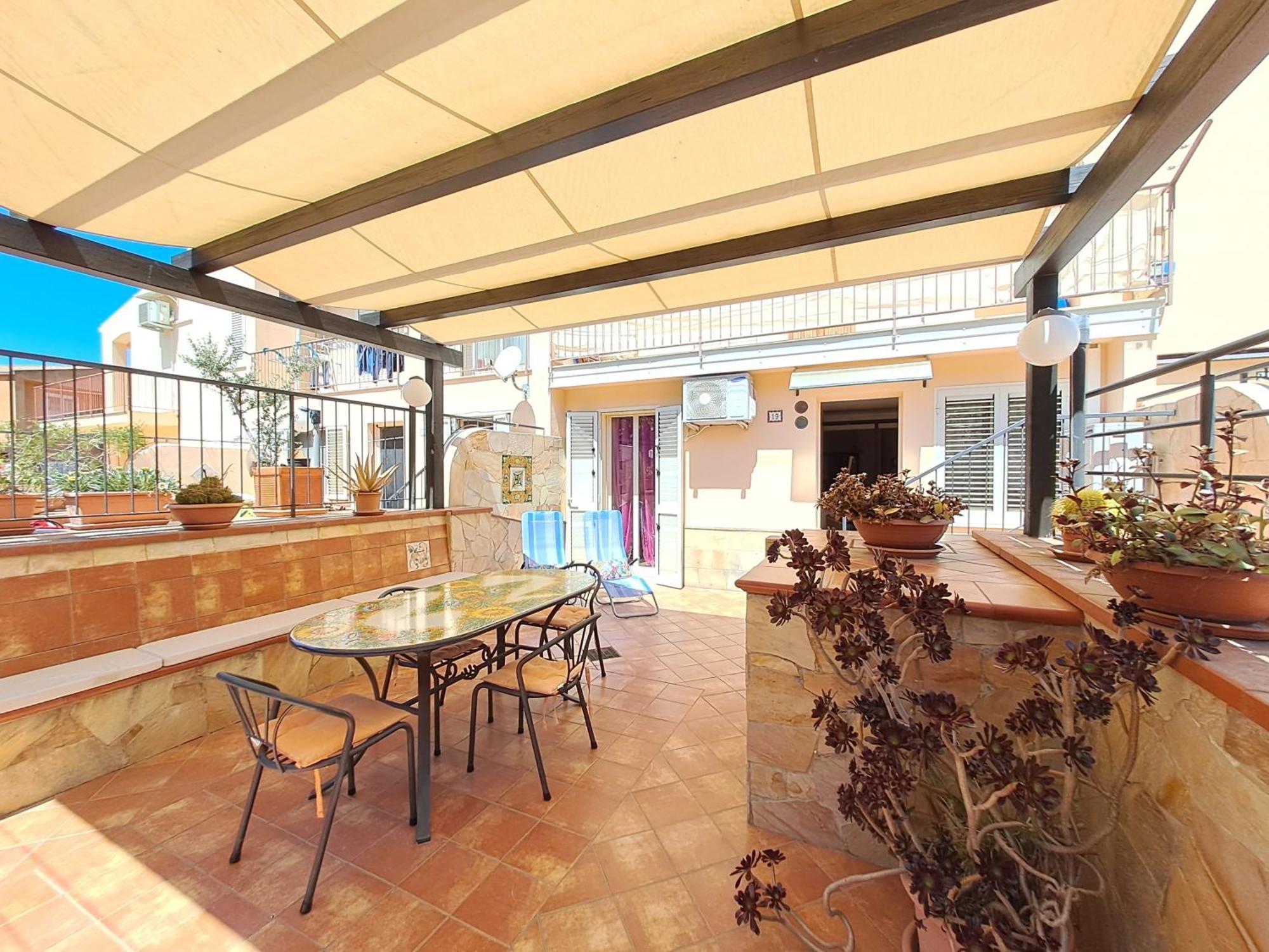 Apartment Rosaflo Con Terrazza A Cefalu