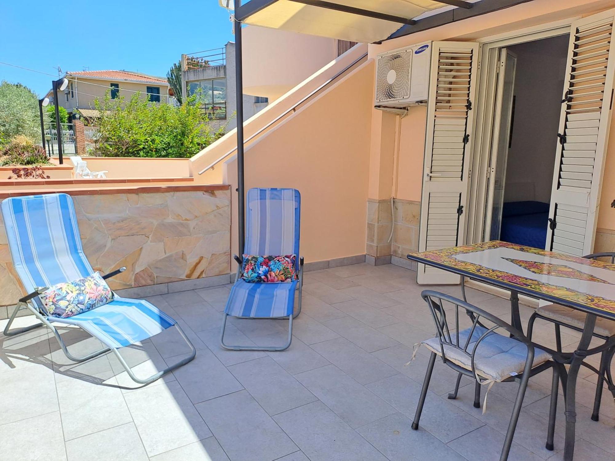 Apartment Rosaflo Con Terrazza A