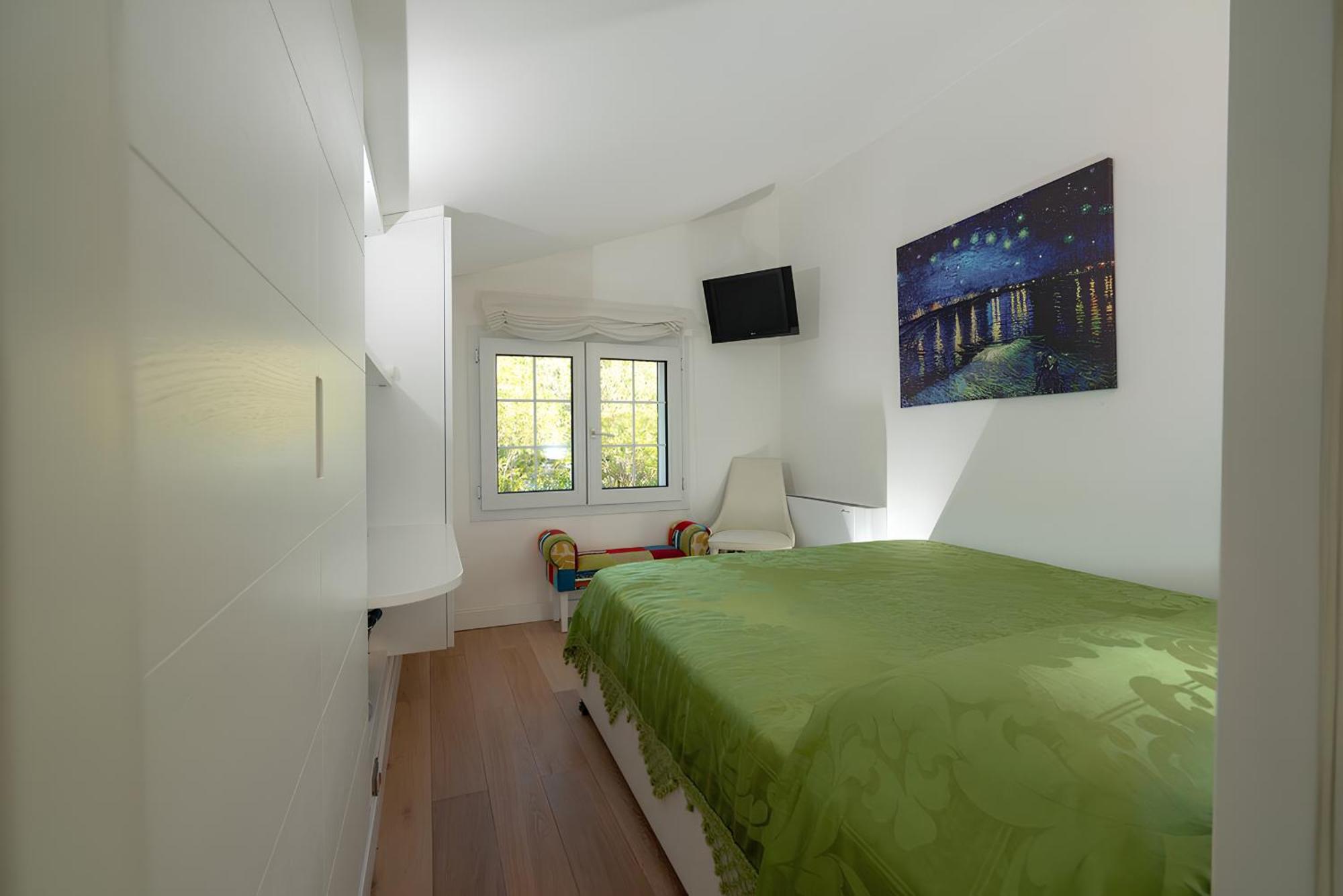 Alba Villa *