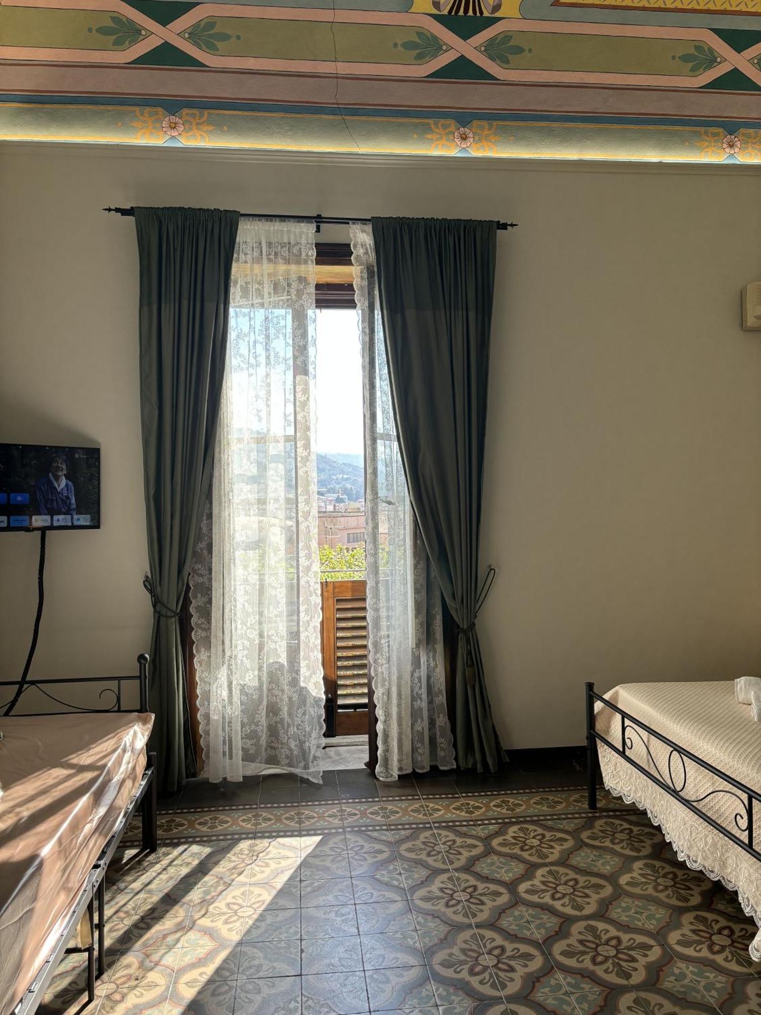 Domus Divina Guest house *