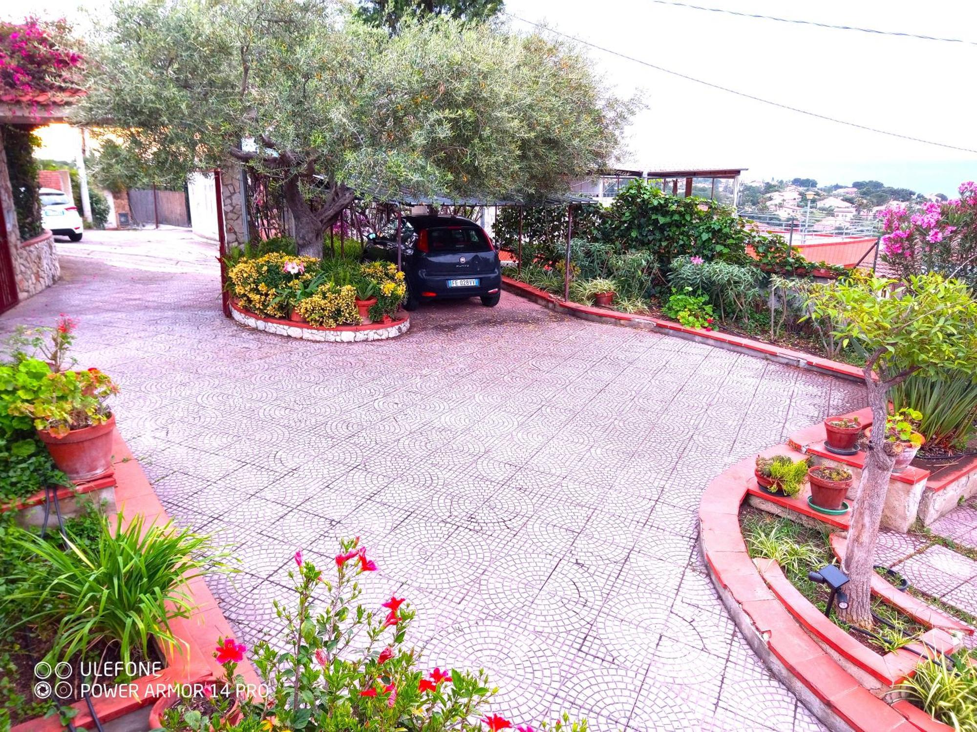 Acomodação com café da manhã  Stanza In Con Giardino Vista Mare *