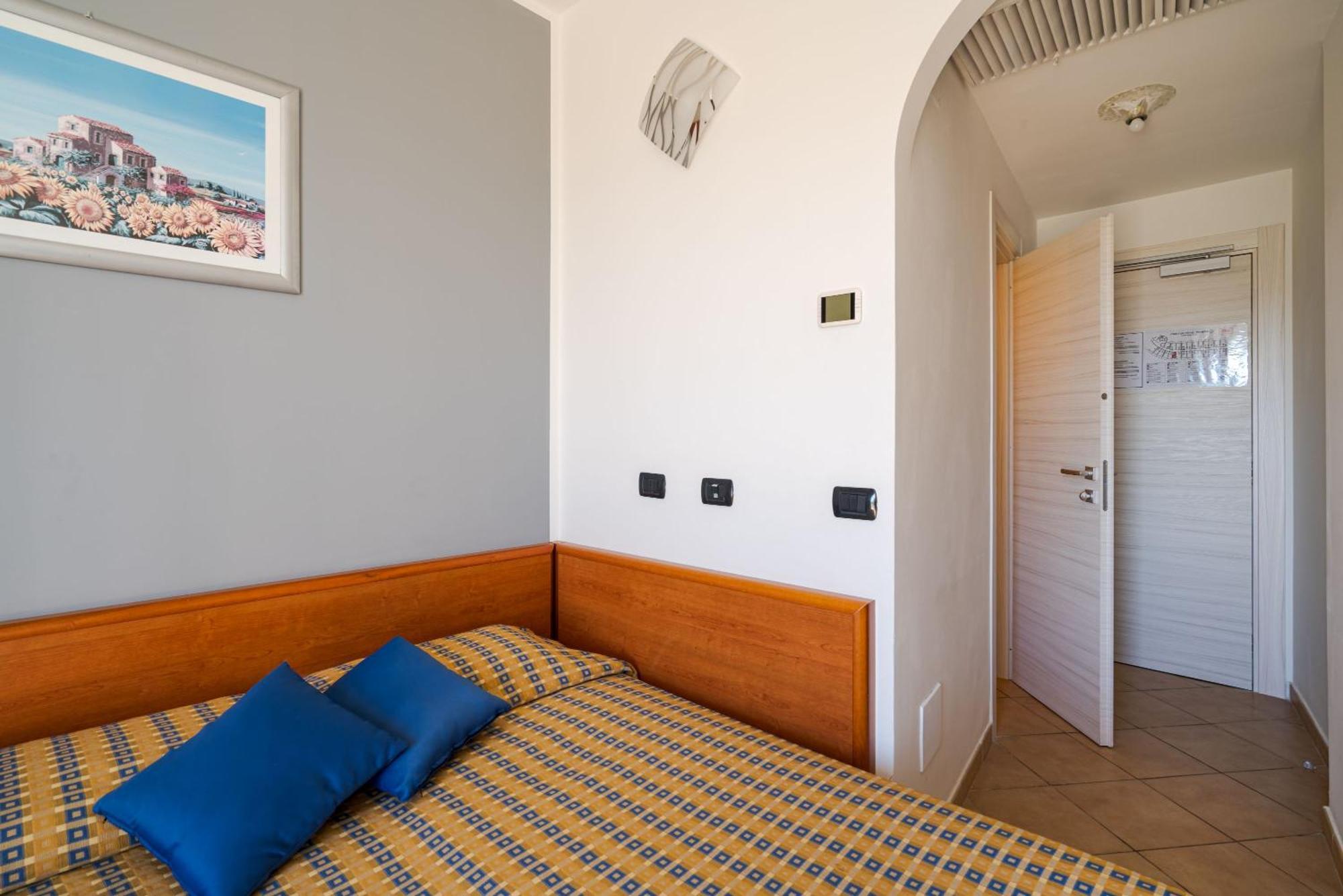 Hotel Carlton Riviera 4*