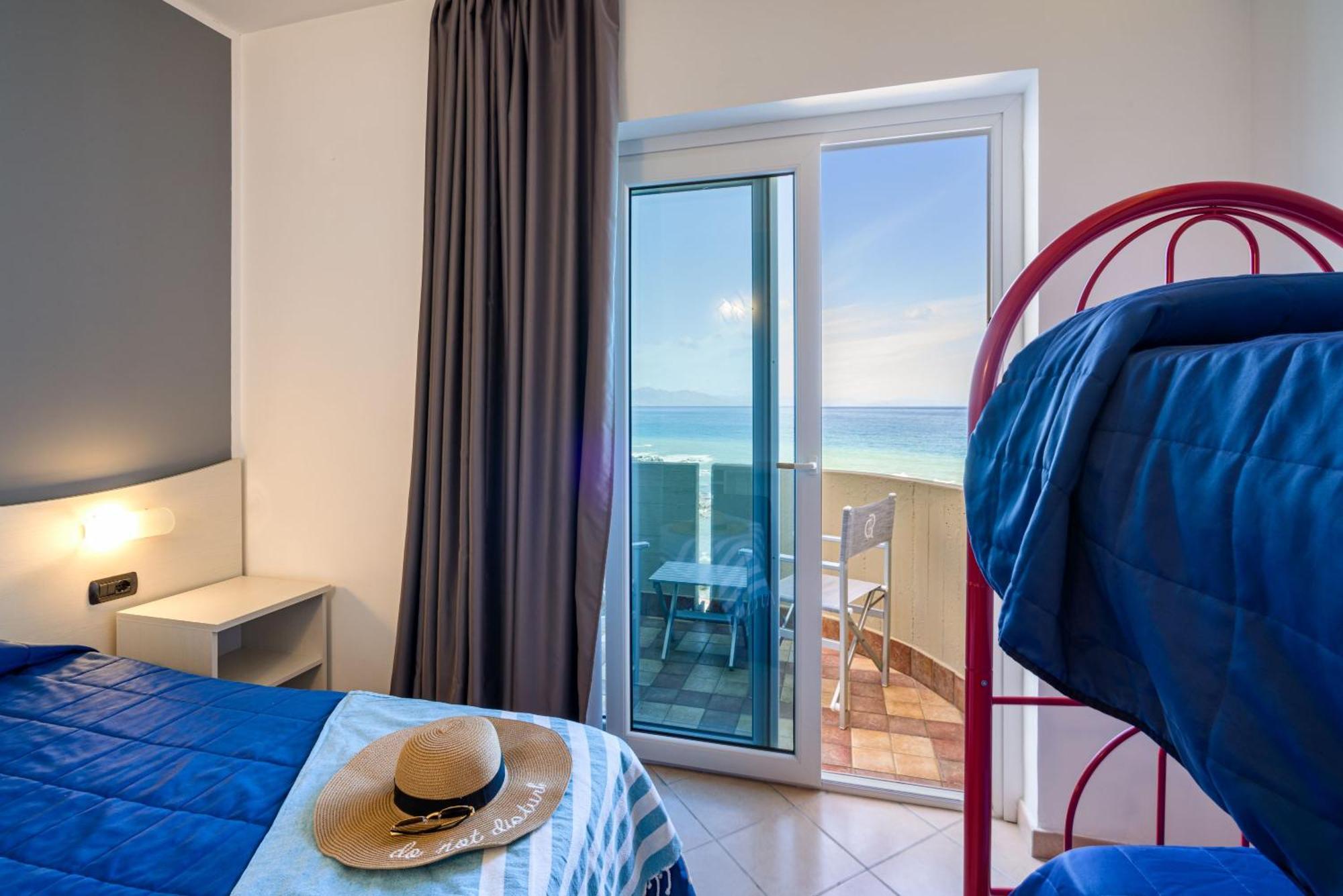 Carlton Riviera Hotel
