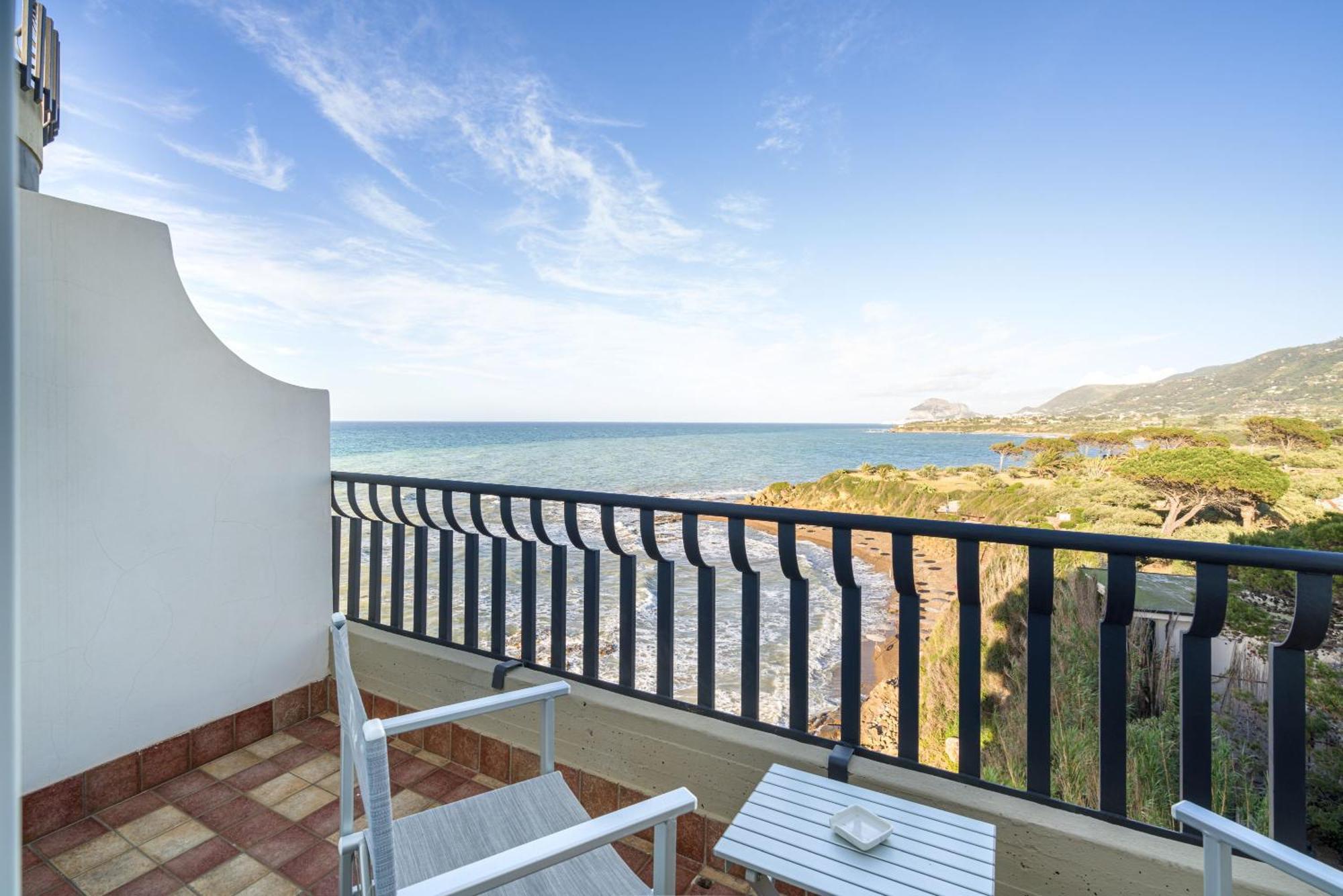 Carlton Riviera