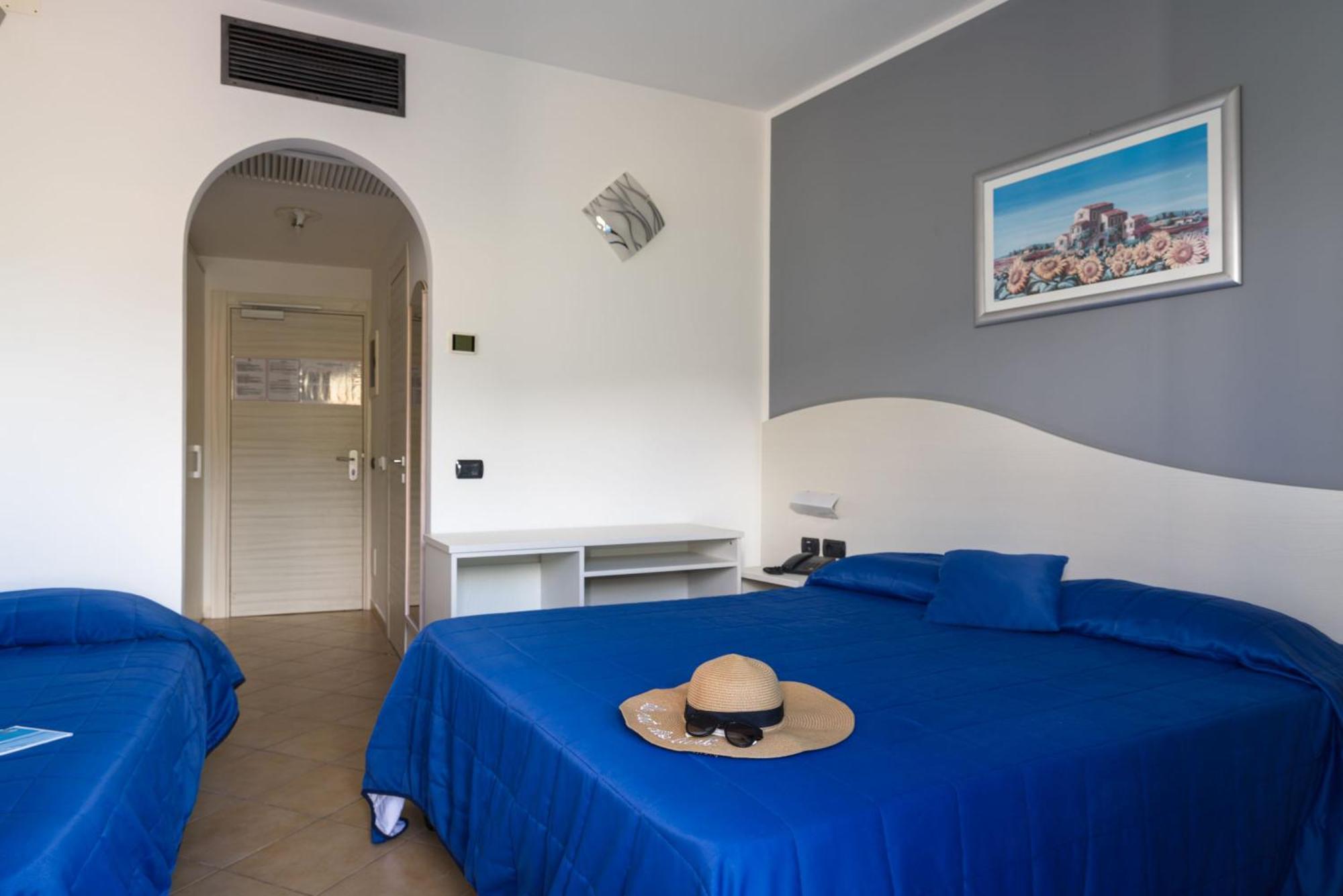 Carlton Riviera Hotel