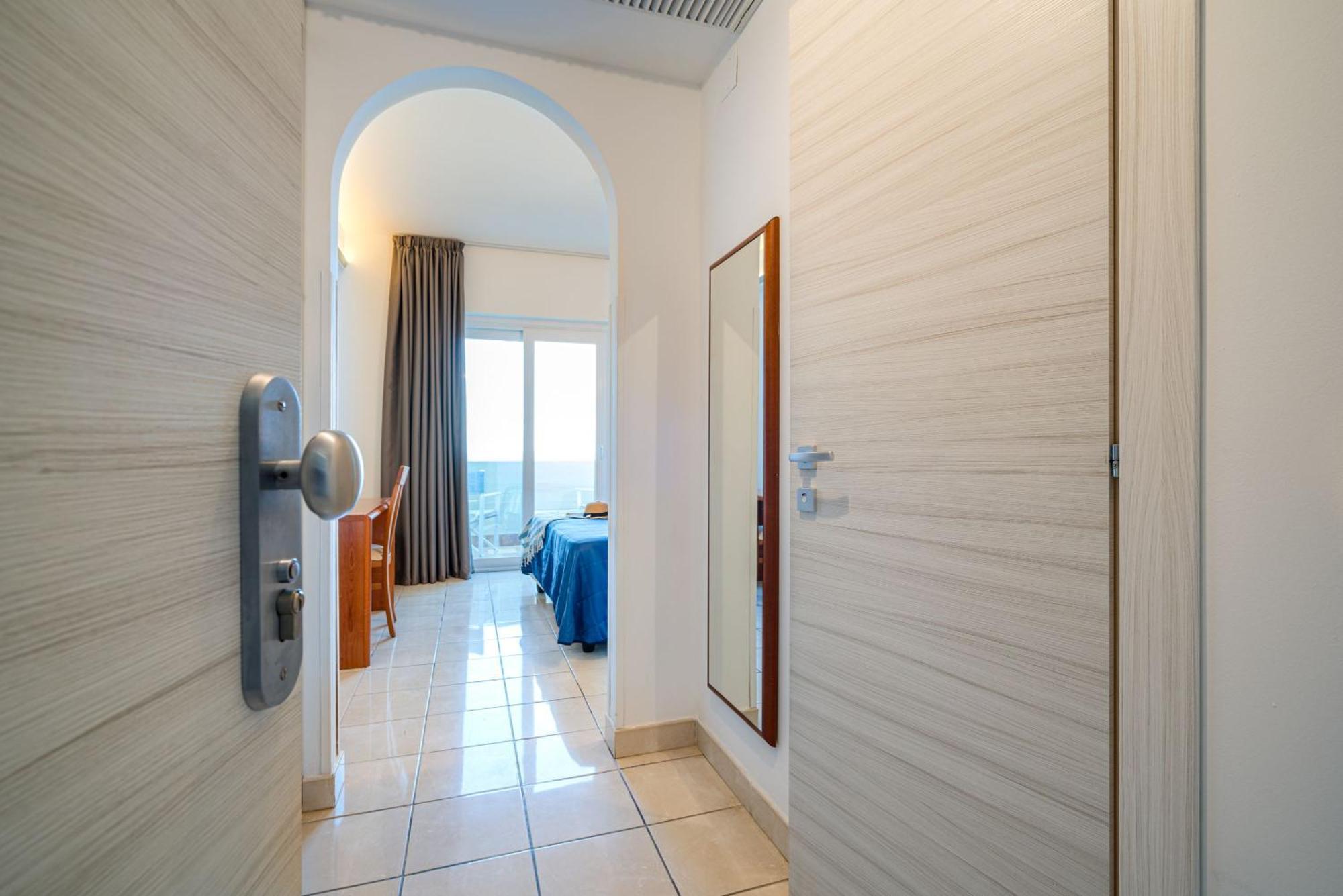 Hotel Carlton Riviera
