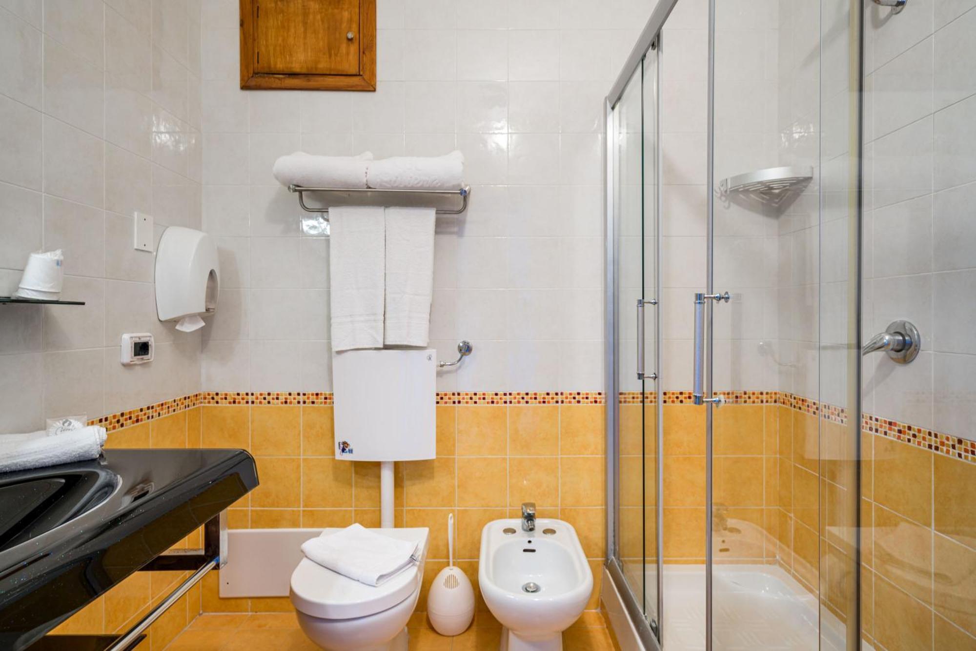Carlton Riviera Hotel 4*