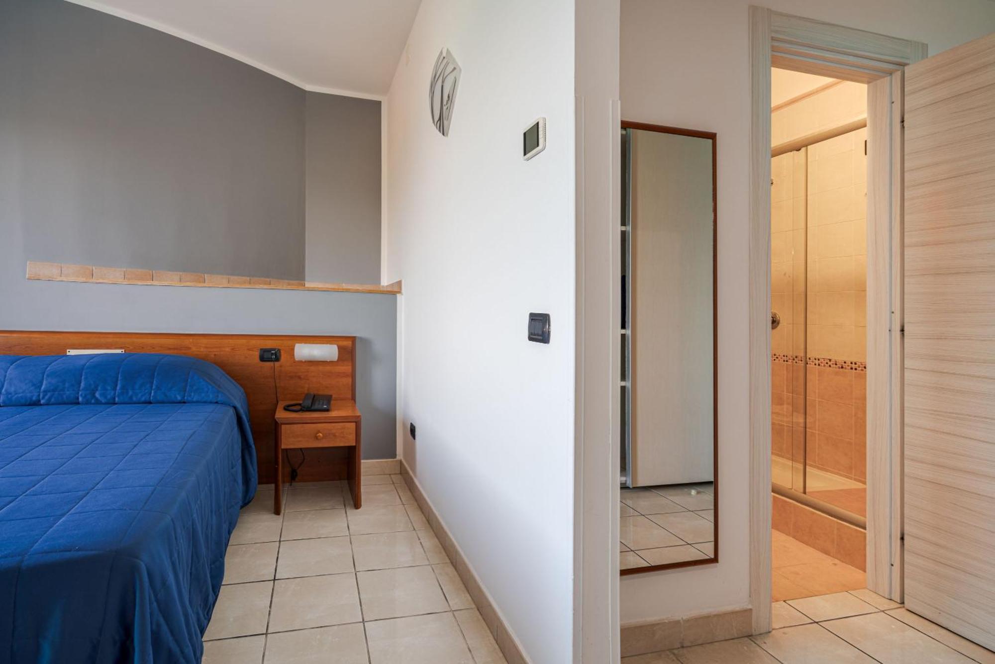 Carlton Riviera Hotel 4*