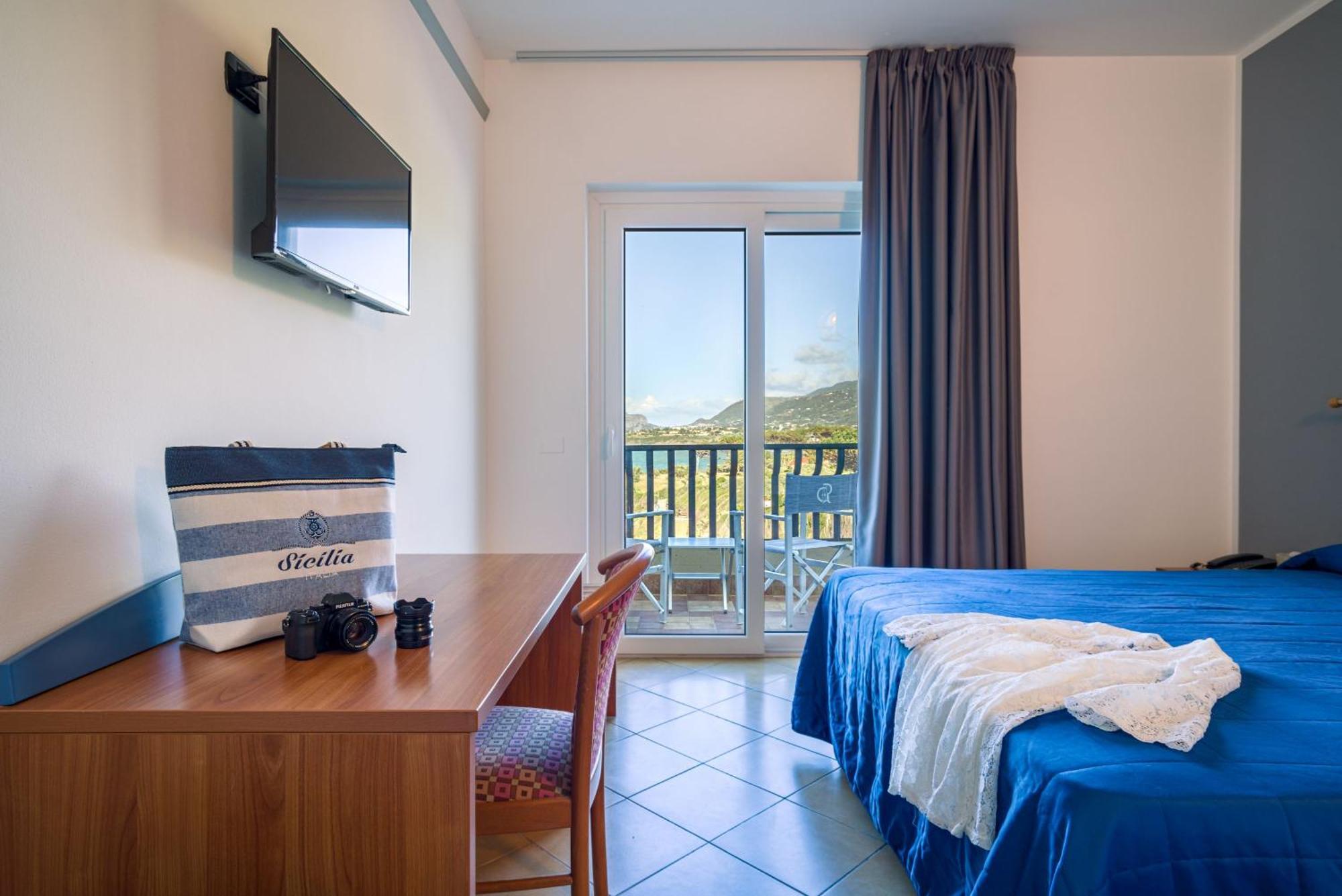 Carlton Riviera