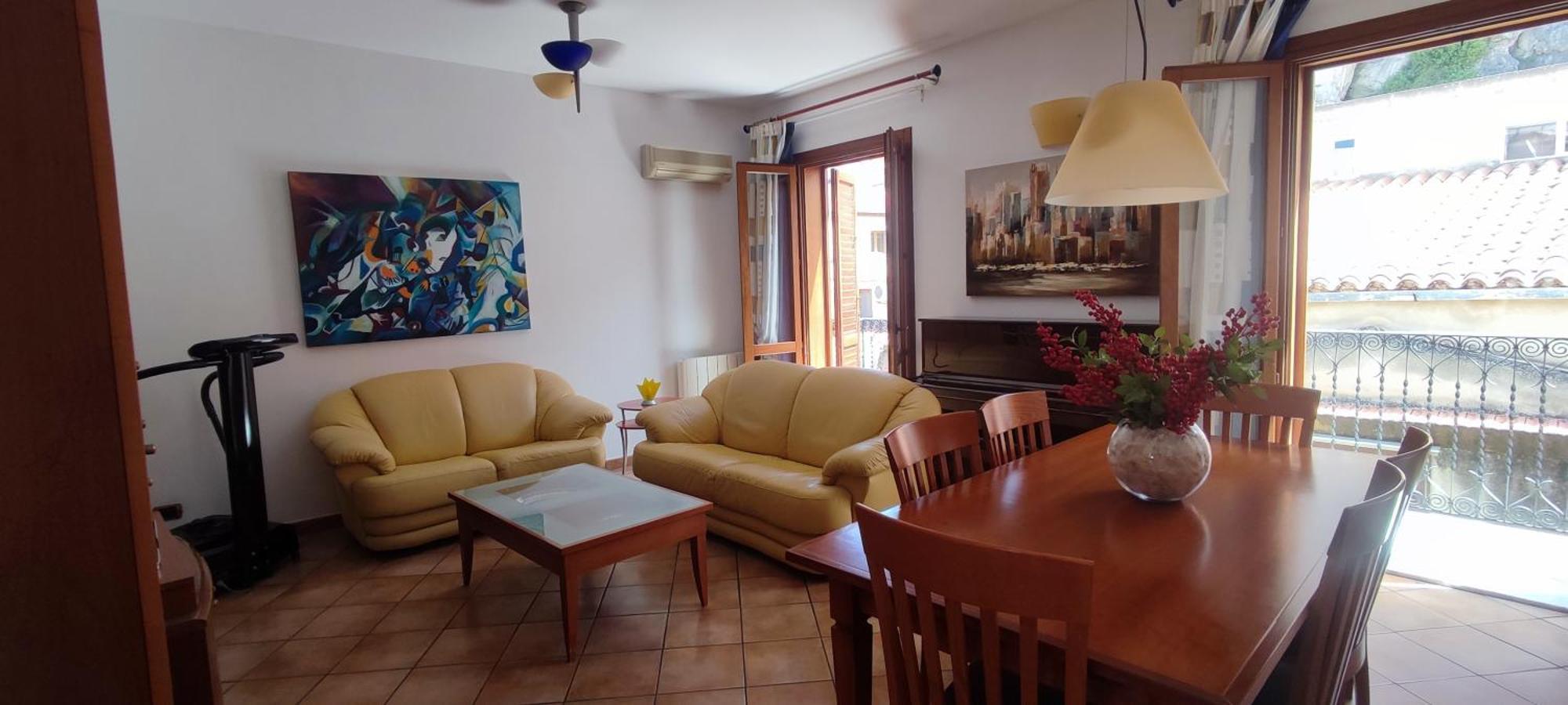 Ruggero House Apartment