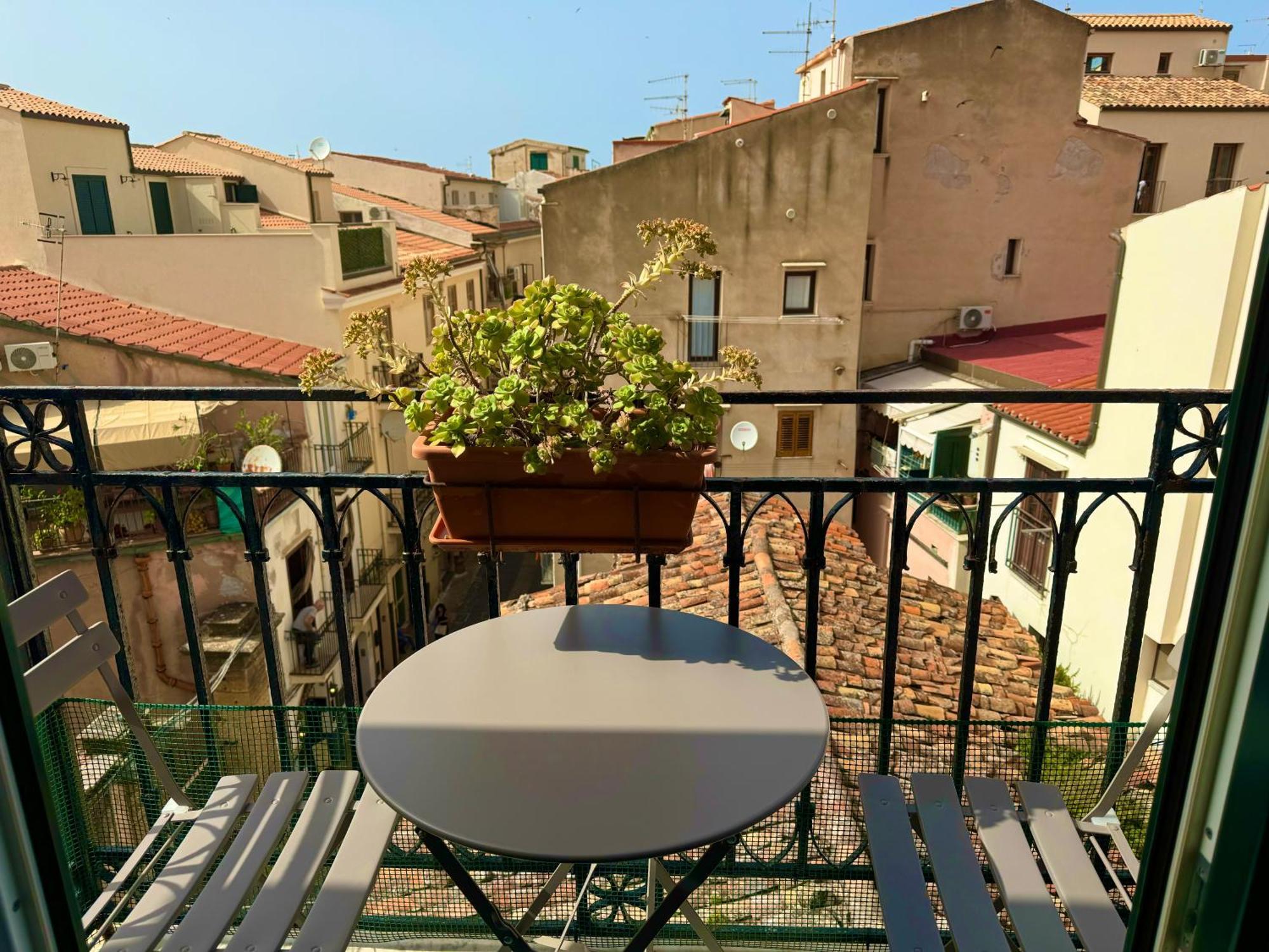 Vittorio Emanuele Street House Apartment *