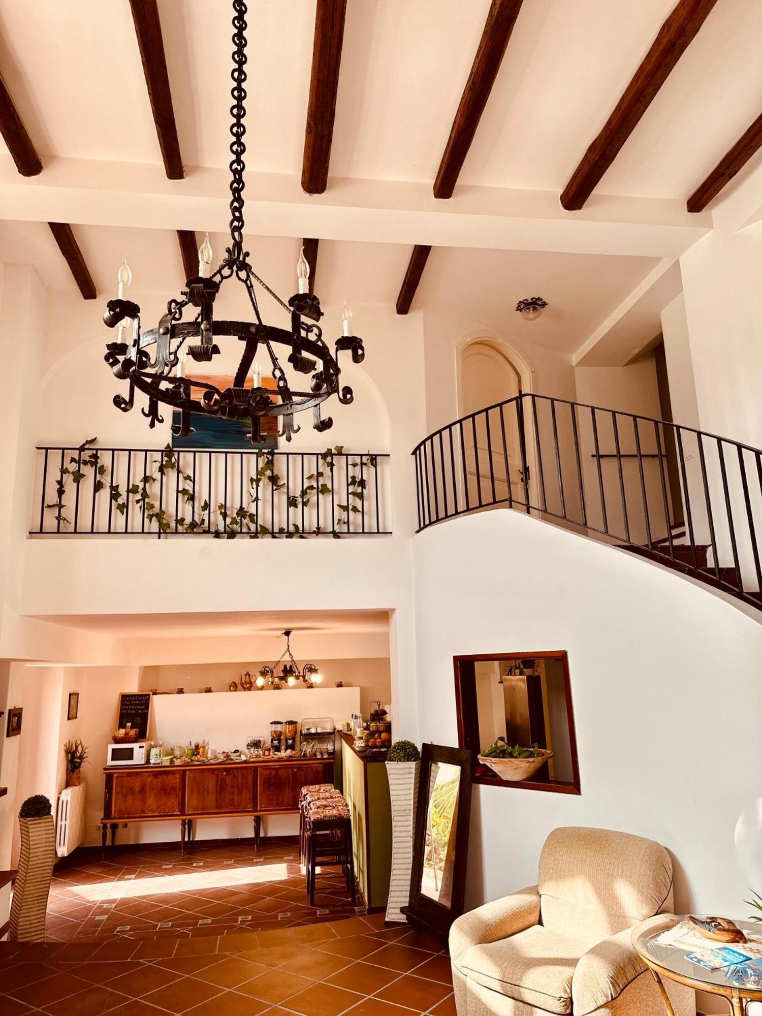 Tiche Guest house