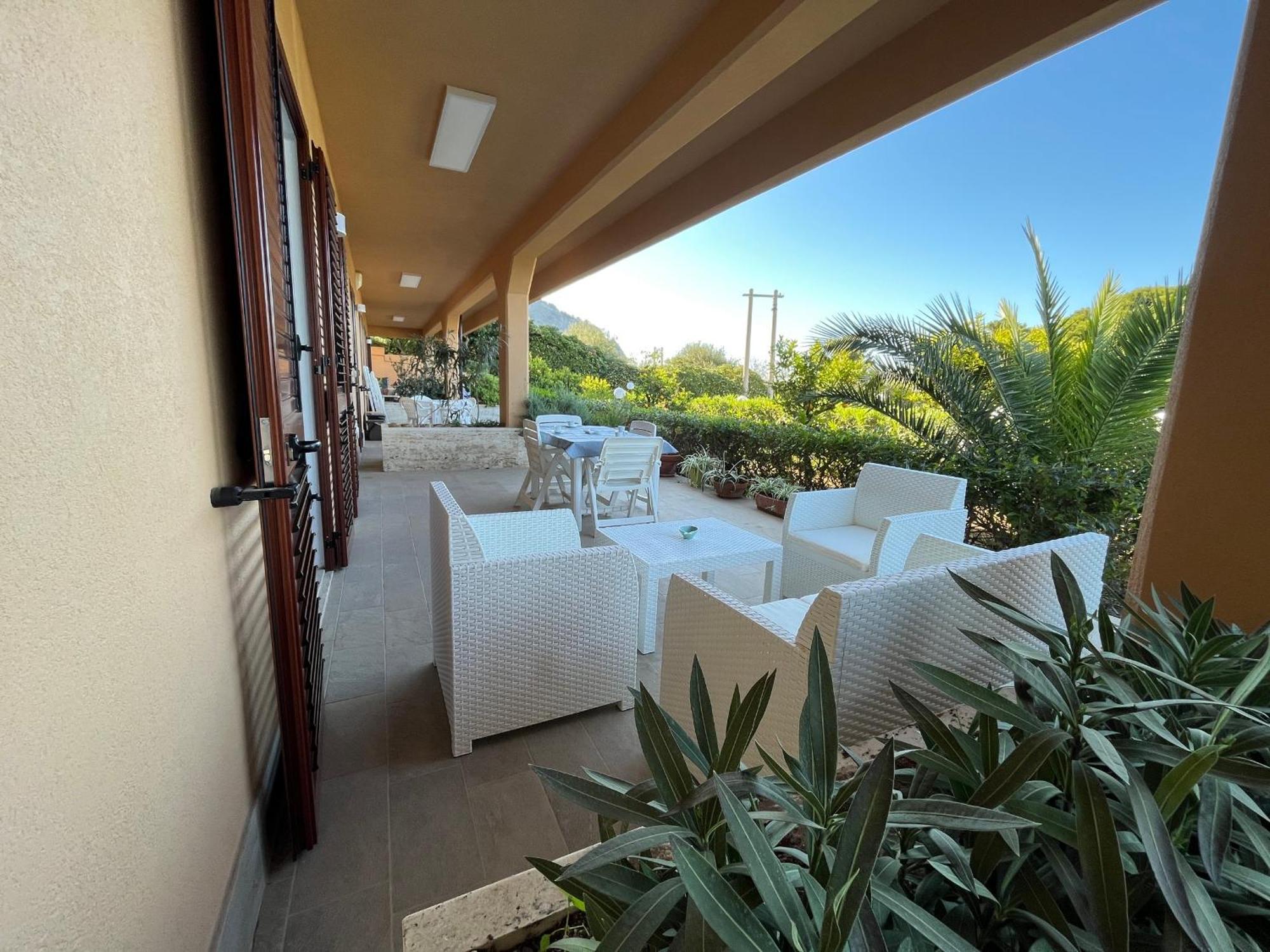 Sea House 102