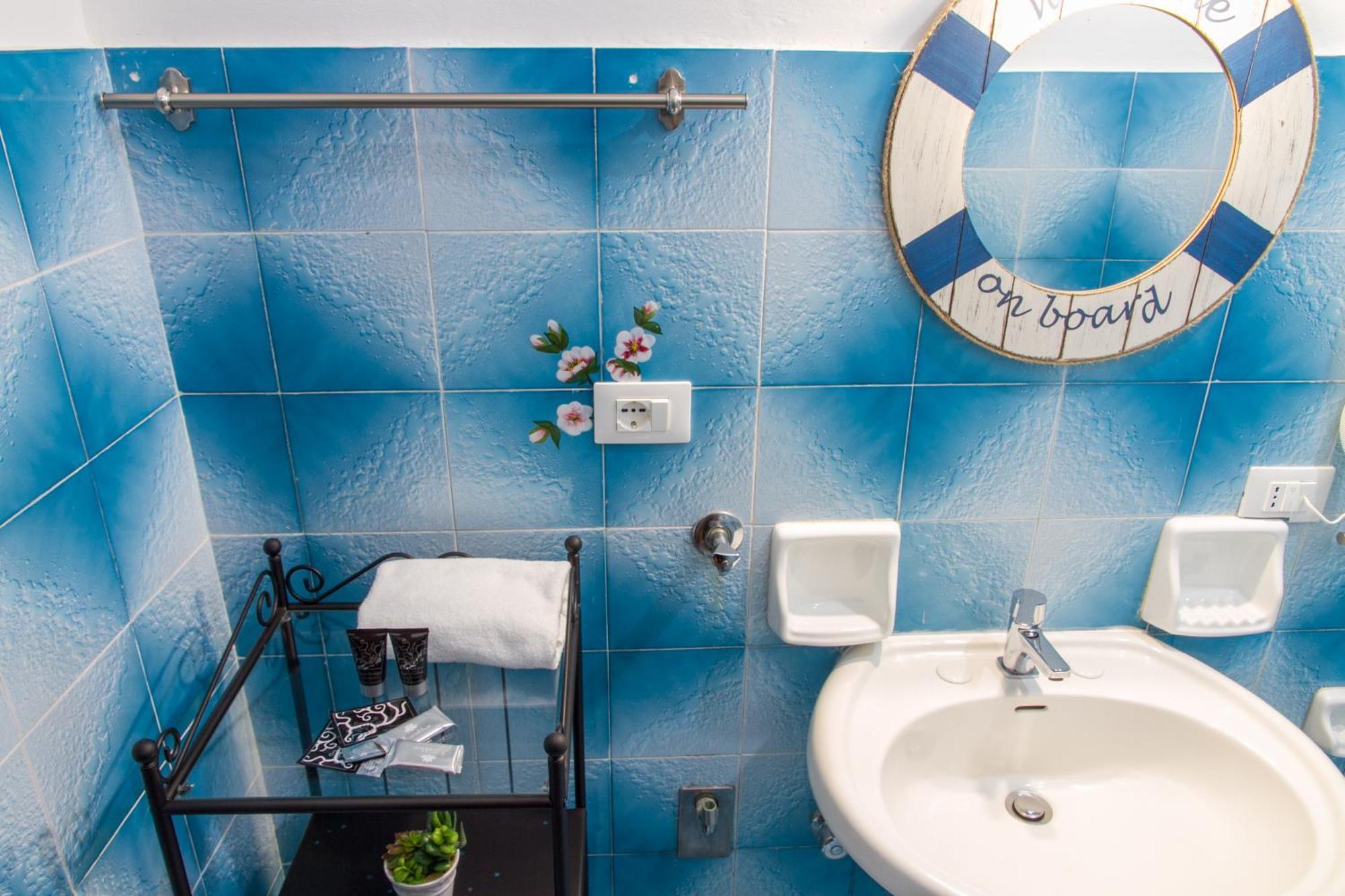 Captain Apartment *