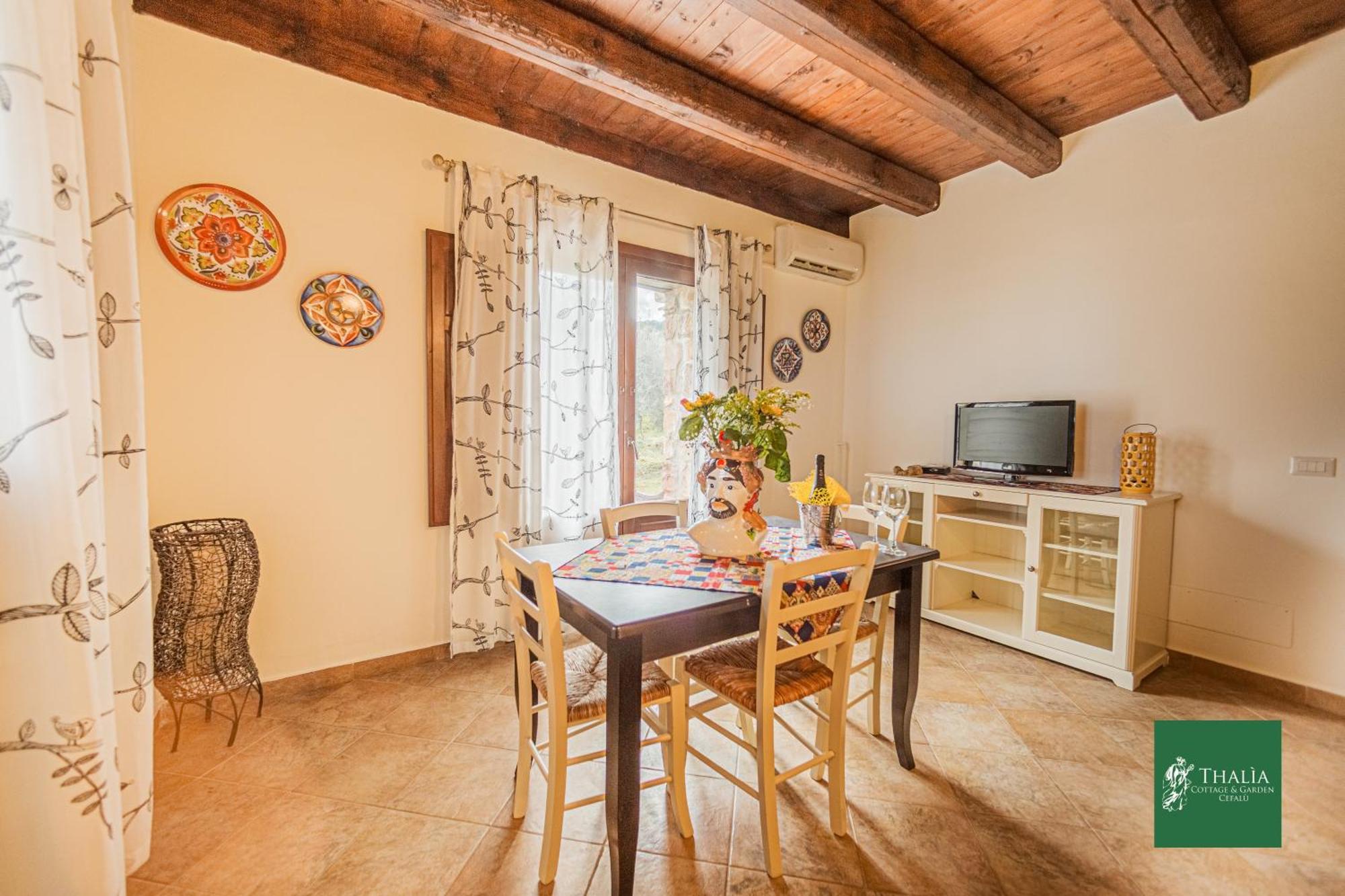 Thalia Apartamento Cefalù