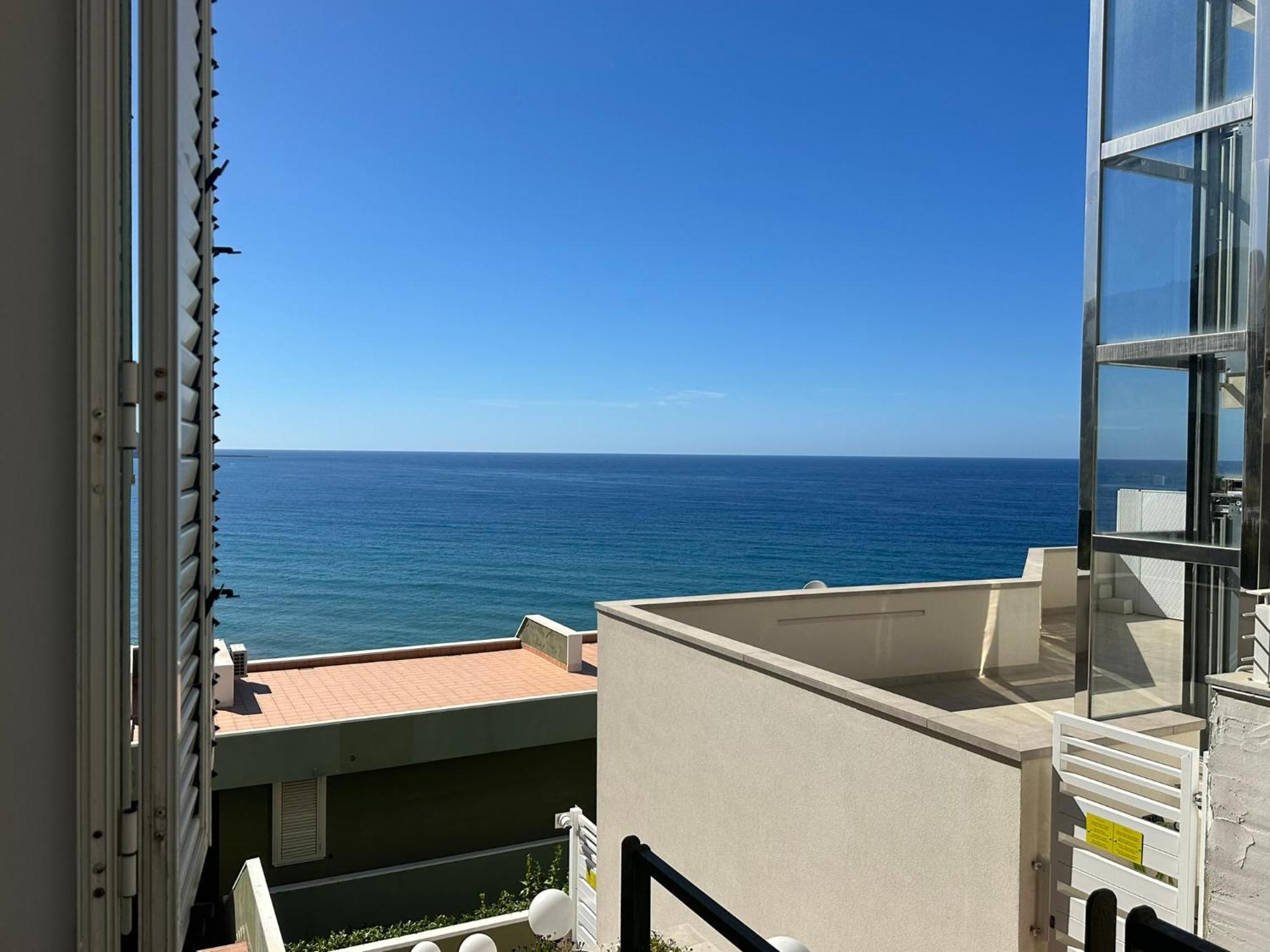 La Casa Del Mar Aparthotel Cefalù