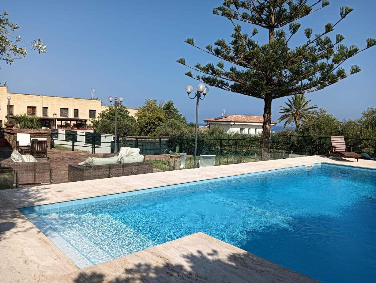 Mazzaforno Con Piscina Privata *