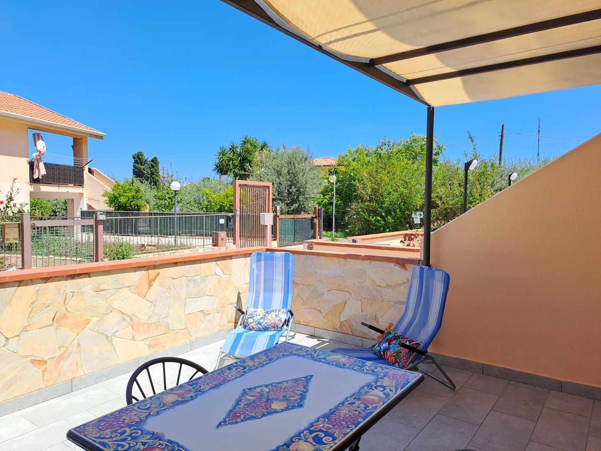 Rosaflo Con Terrazza A