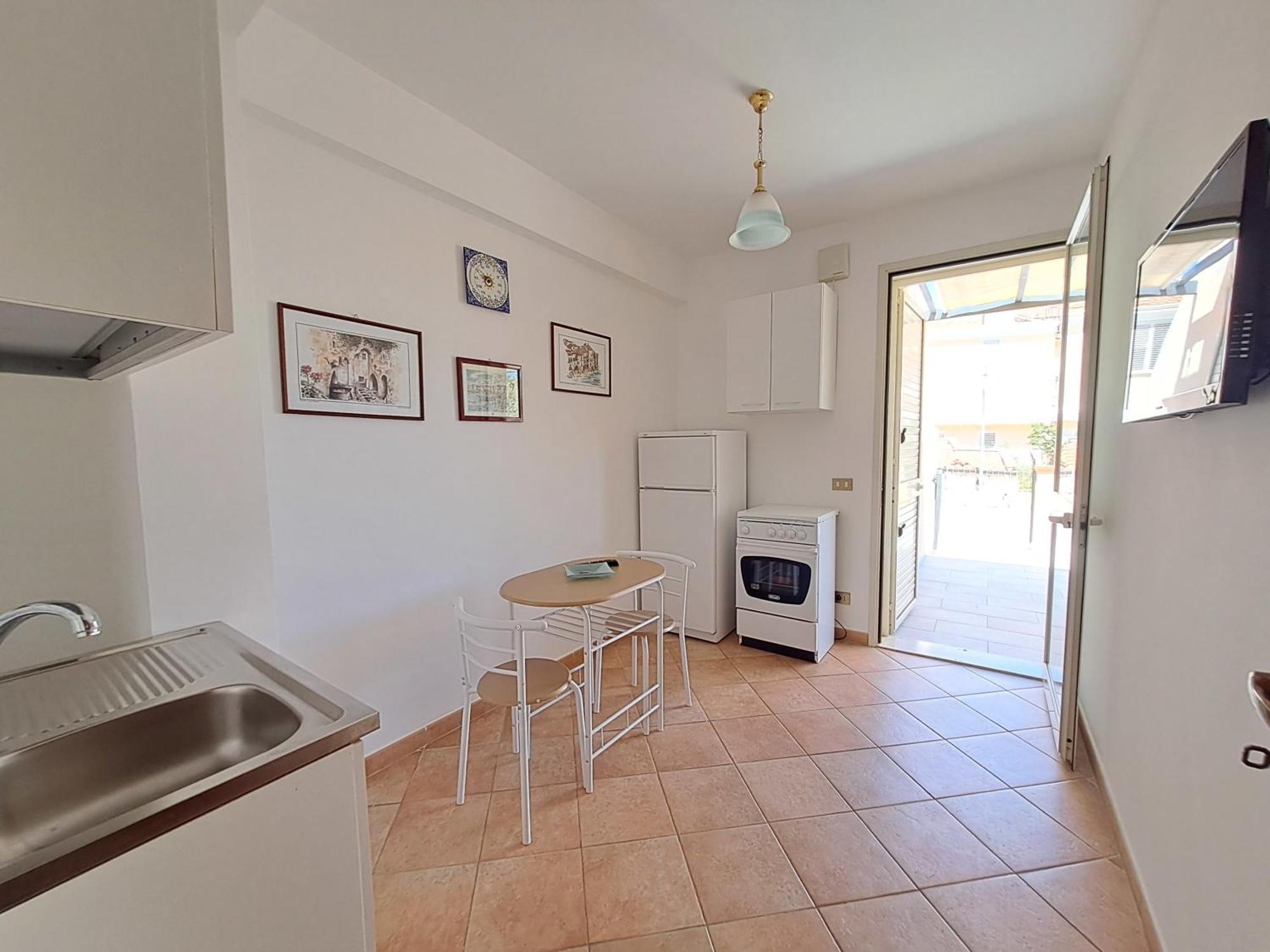 Rosaflo Con Terrazza A Apartment Cefalu