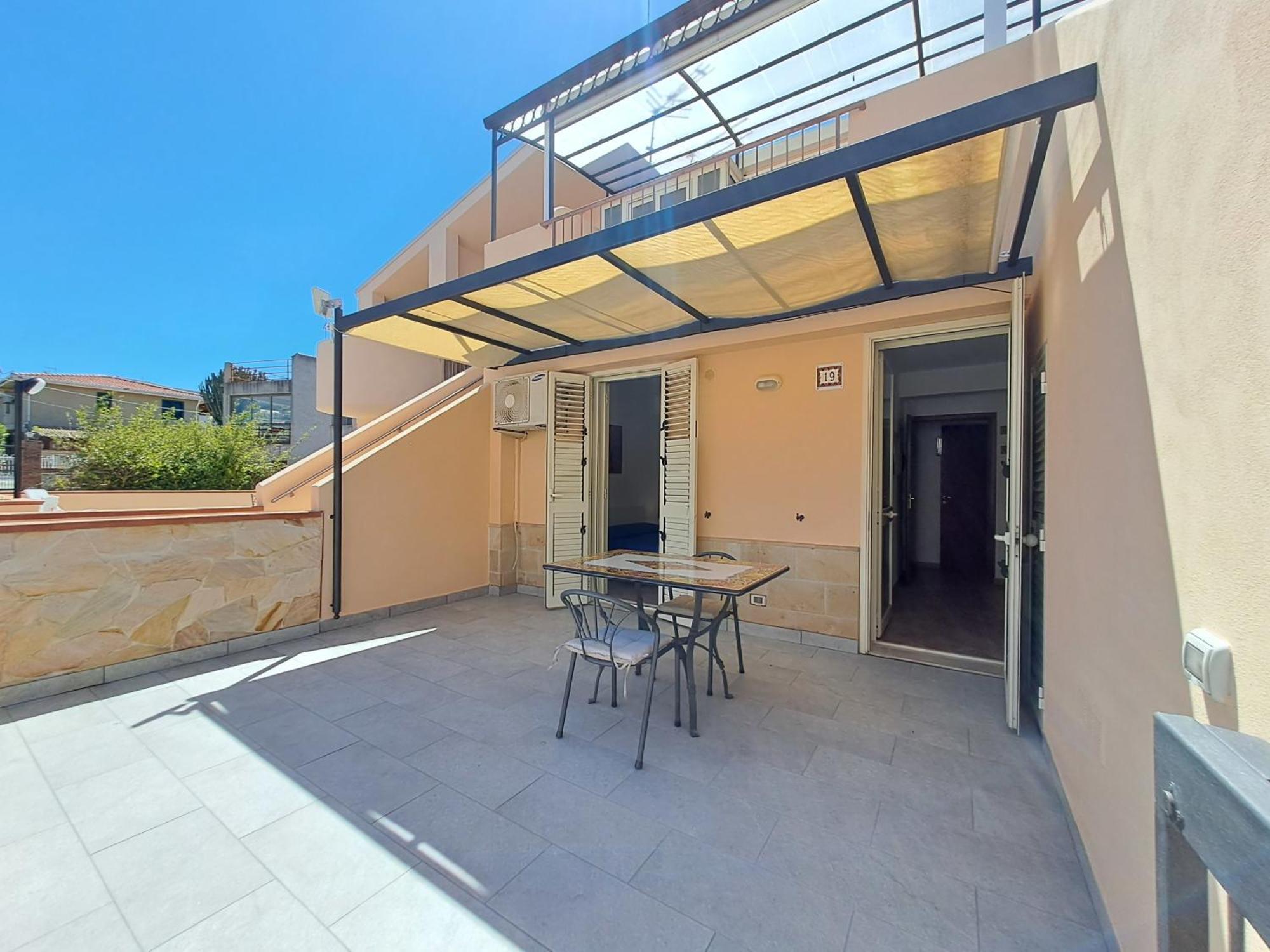 Apartment Rosaflo Con Terrazza A