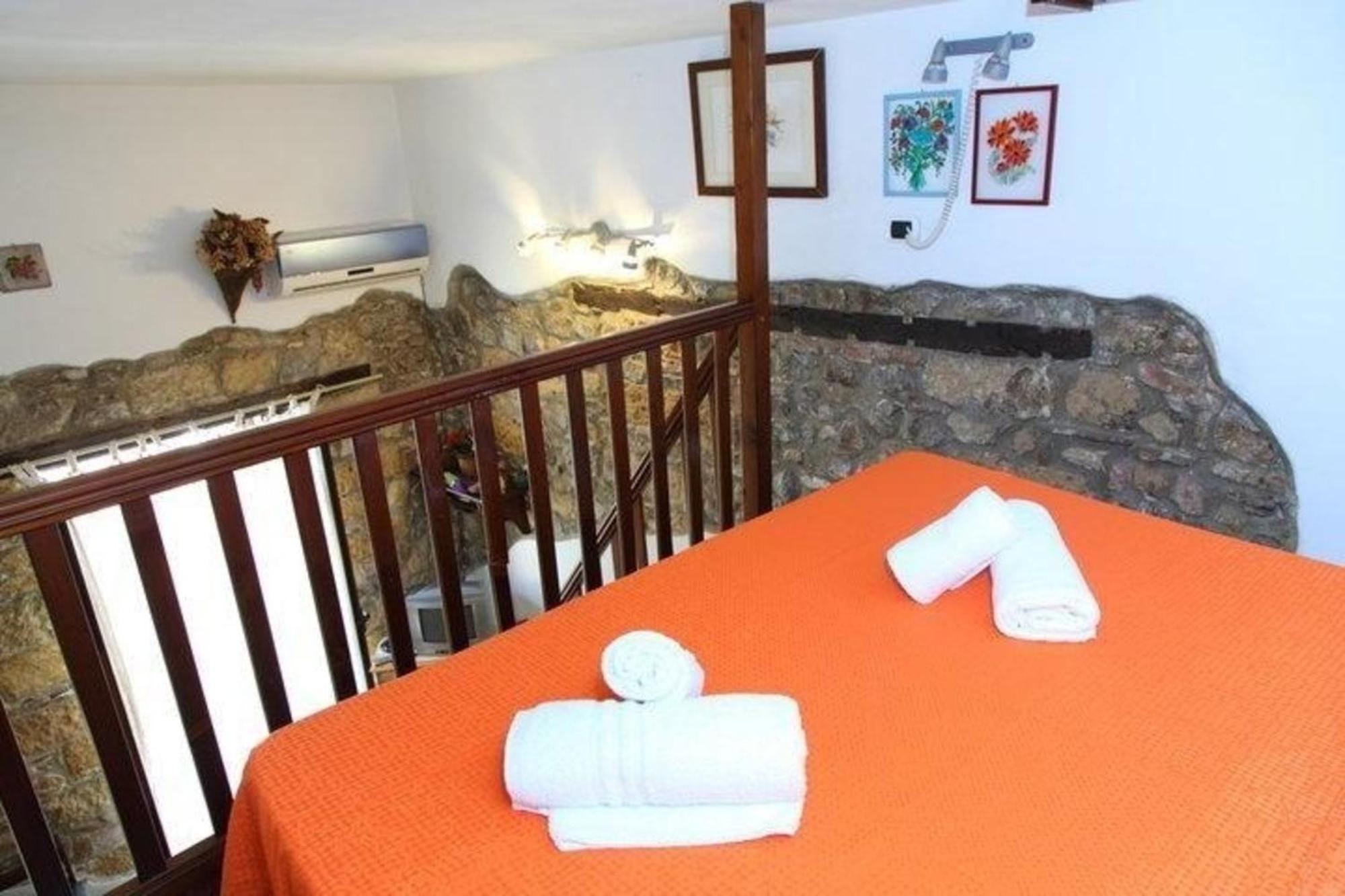 Fuer 2 Personen Ca 30 Qm In Cefalu, Sizilien Nordkueste Von Sizilien *