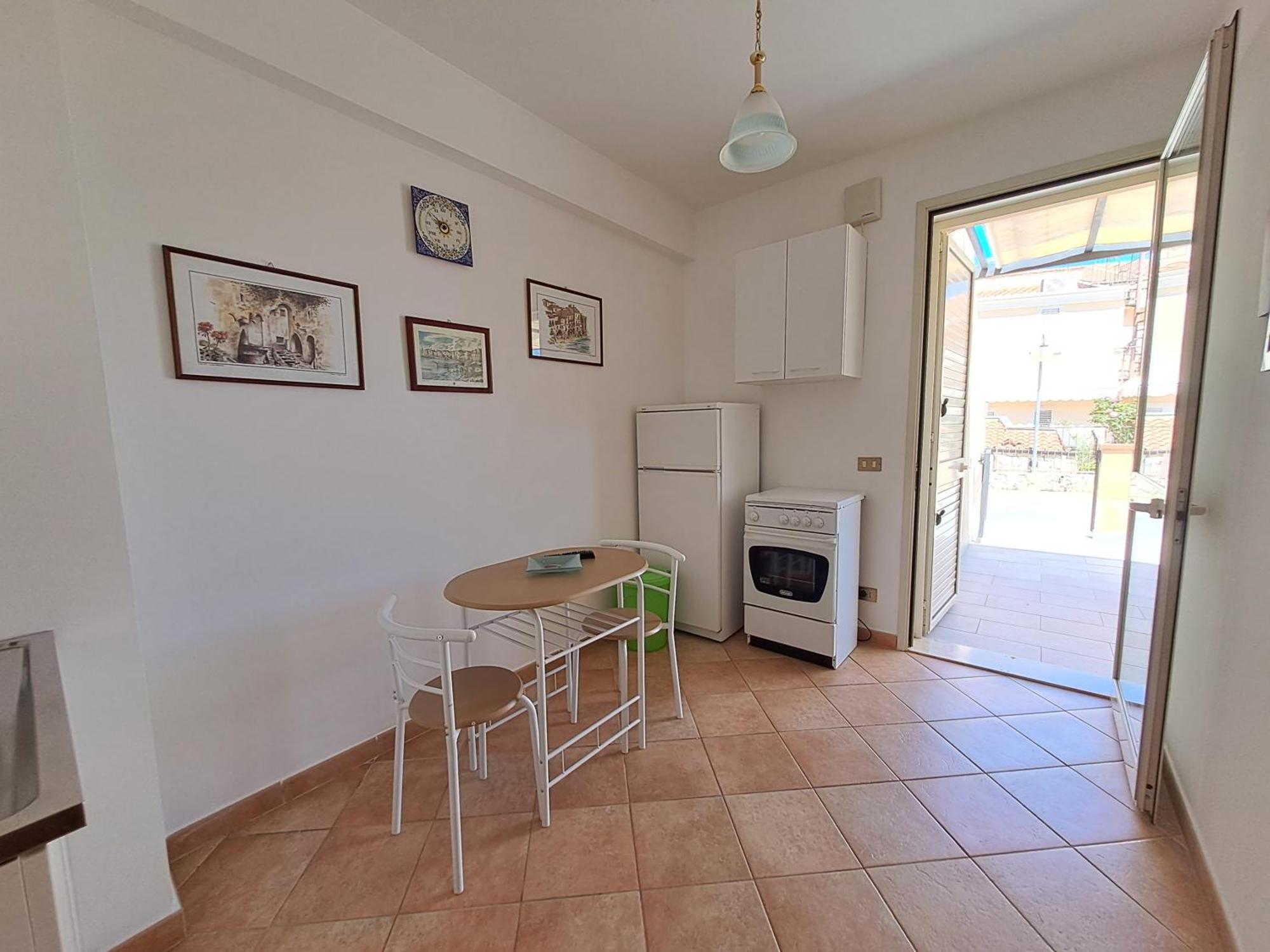 Rosaflo Con Terrazza A Apartment Cefalu