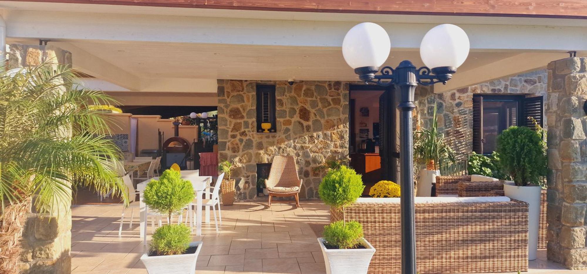 Santina -