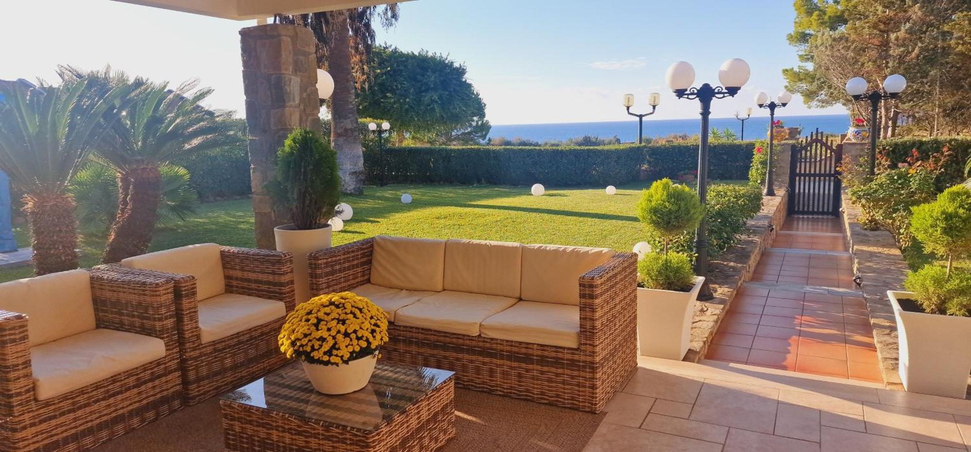 Santina - * Cefalu