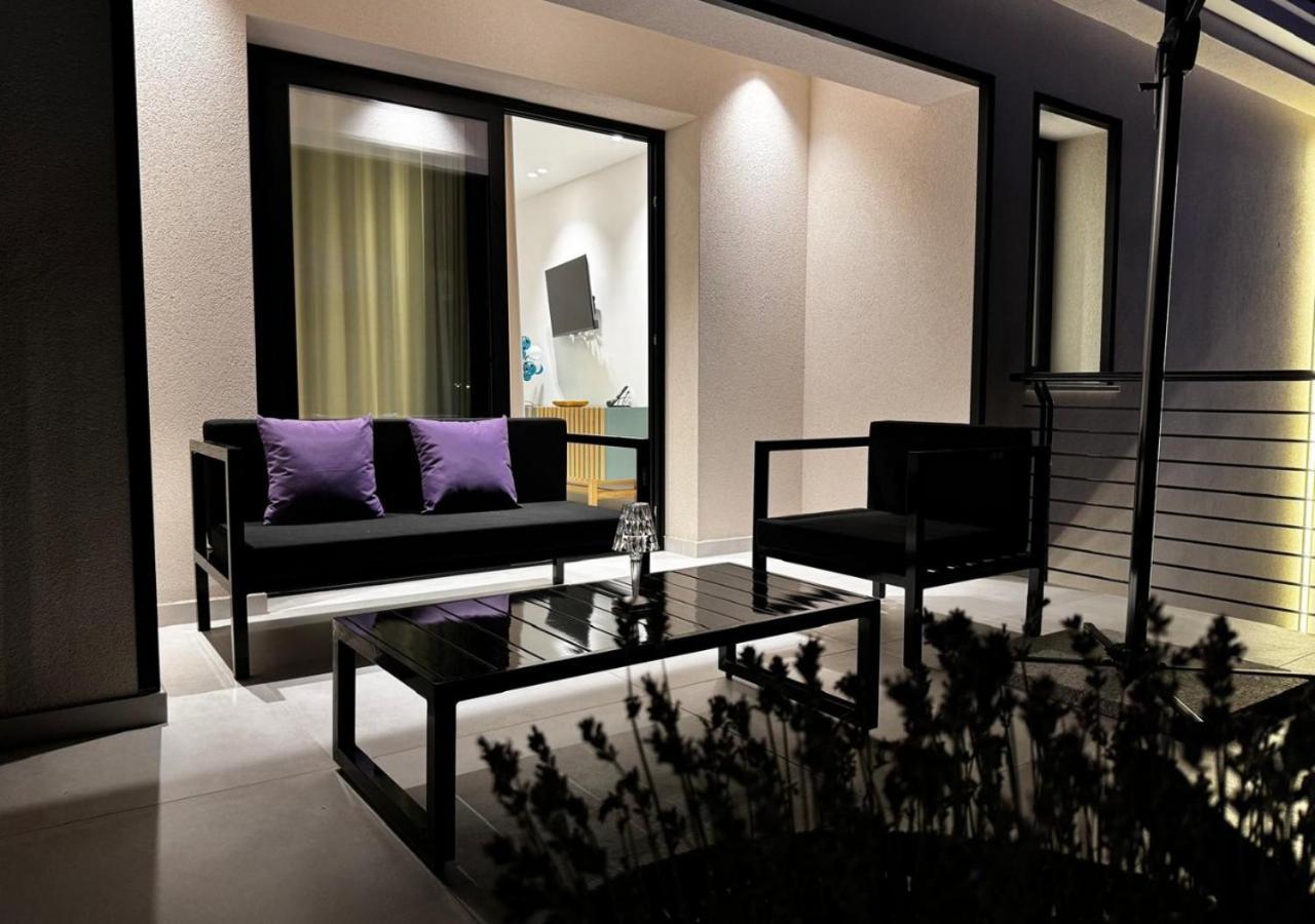 Alba Gold Luxury & *