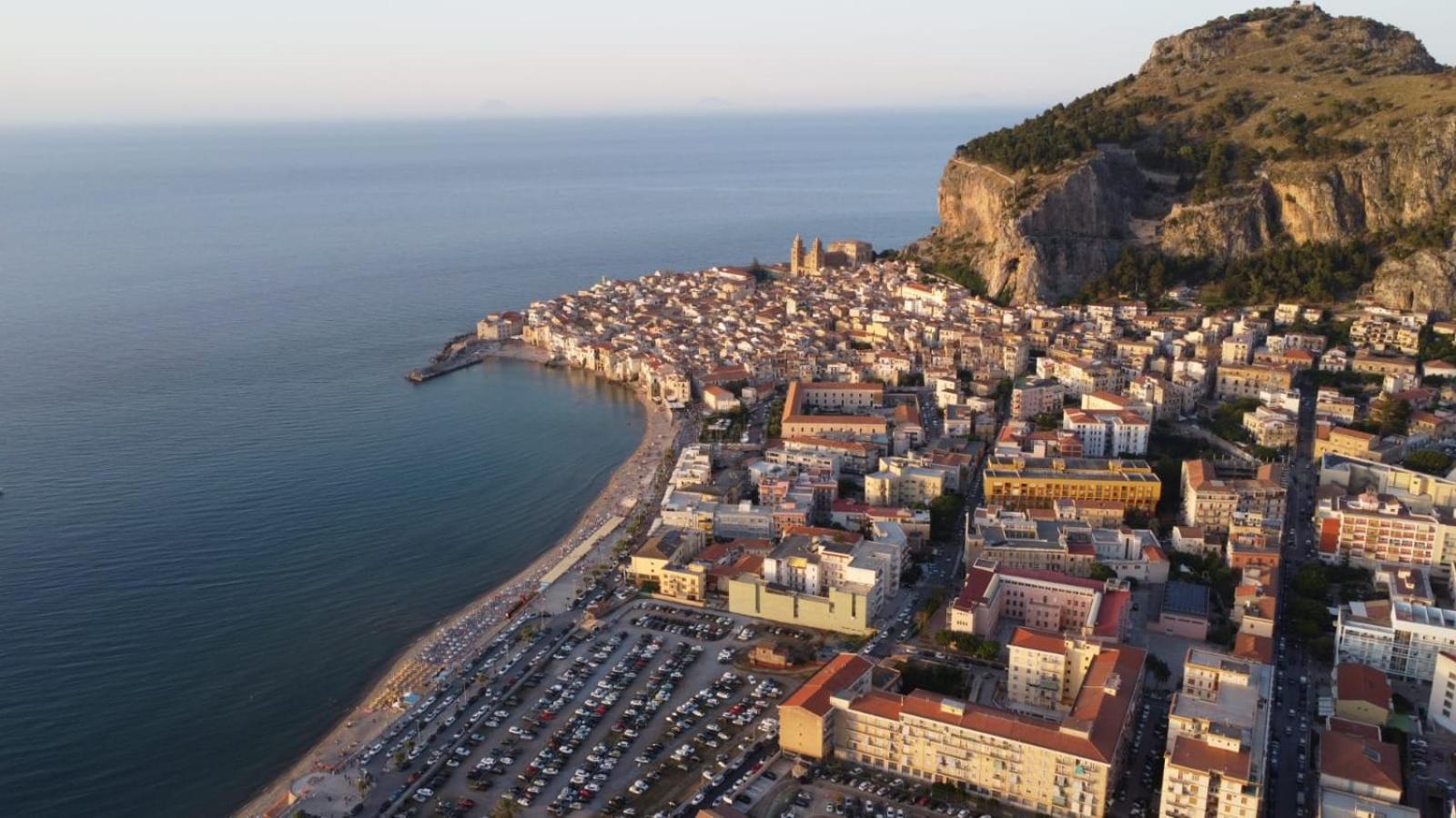Franz's House - Connie's Heritage Cefalu