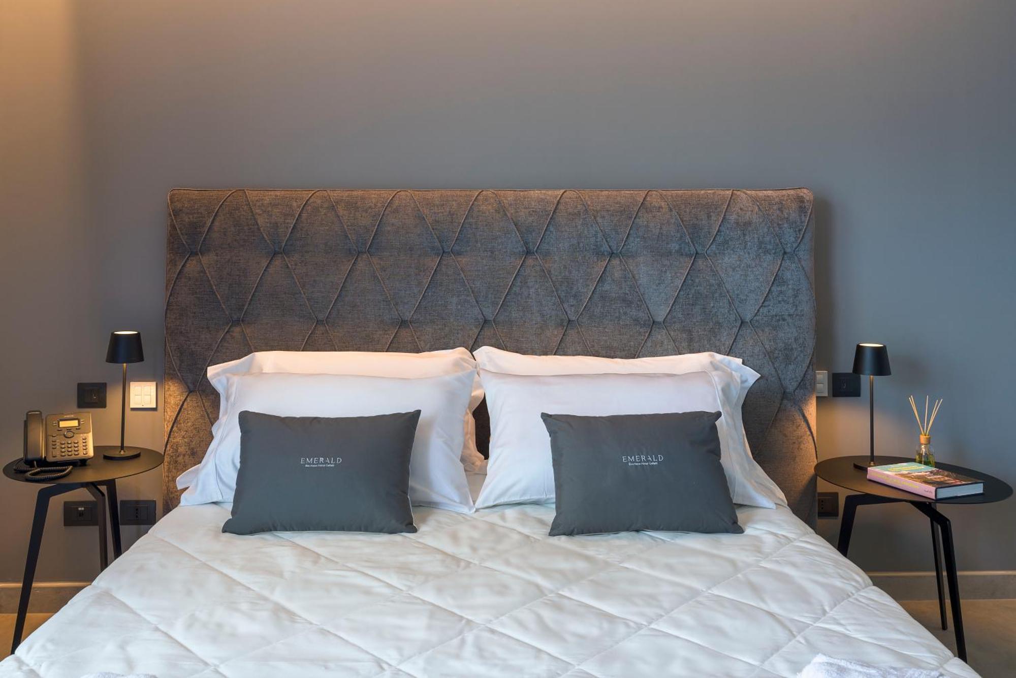 Hotel Emerald