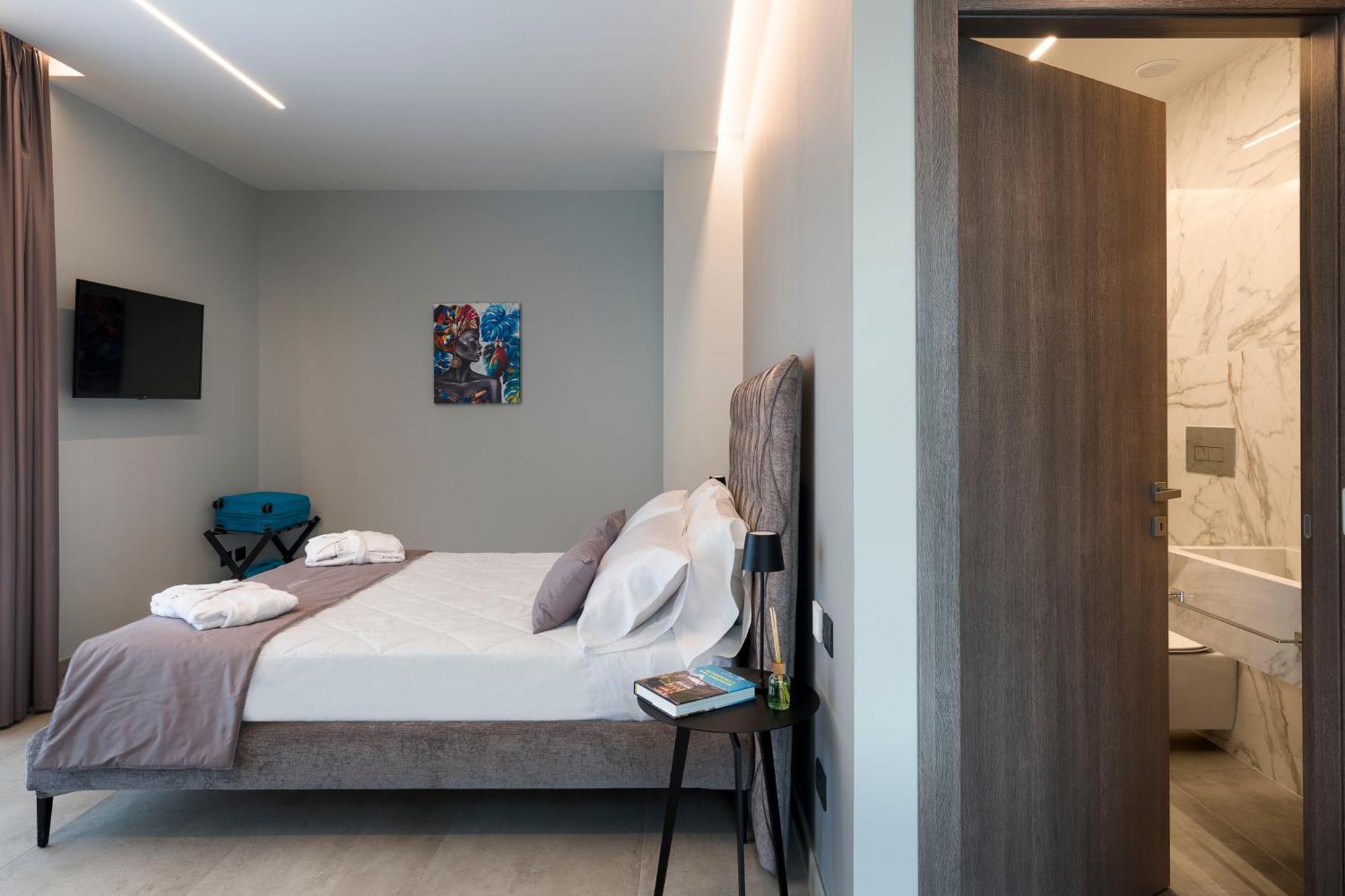 Hotel Emerald