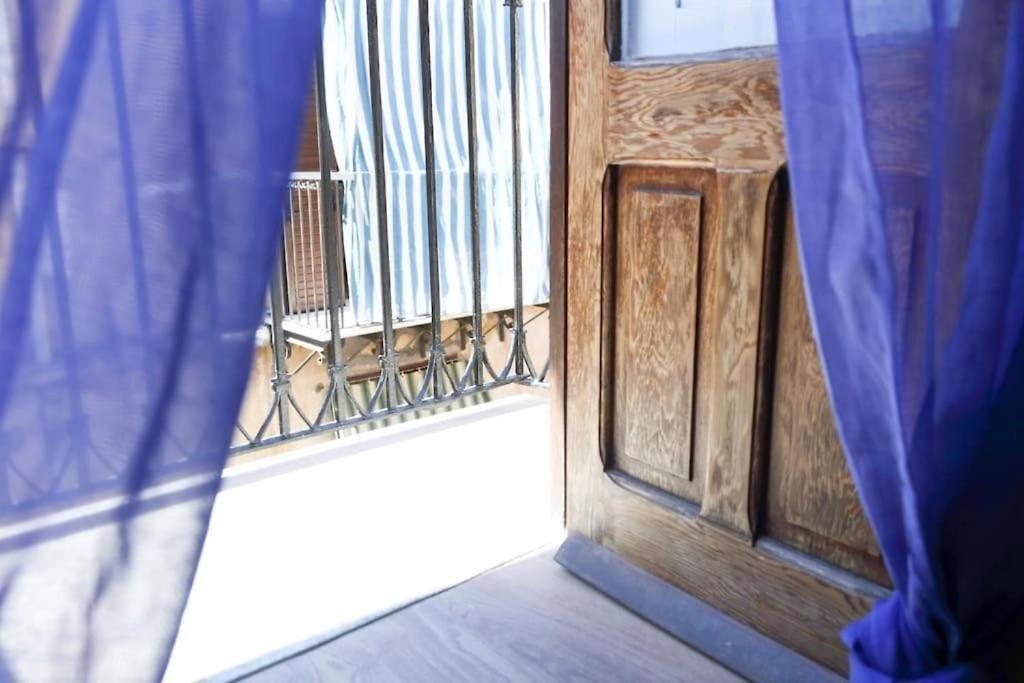 Veterani House 33 *