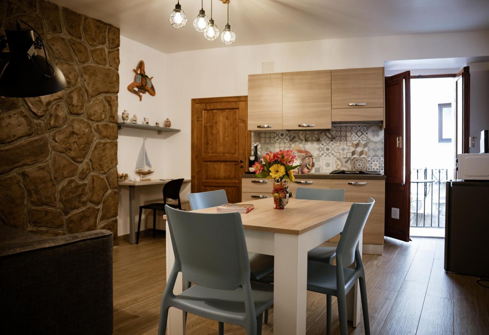 Apartment Cortilia House Cefalu