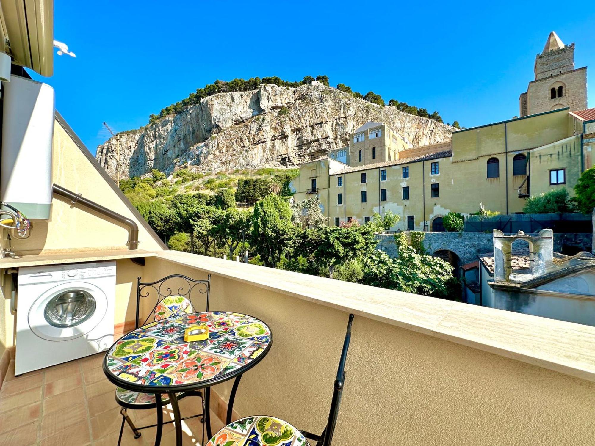 Jureka By Housilia Apartment