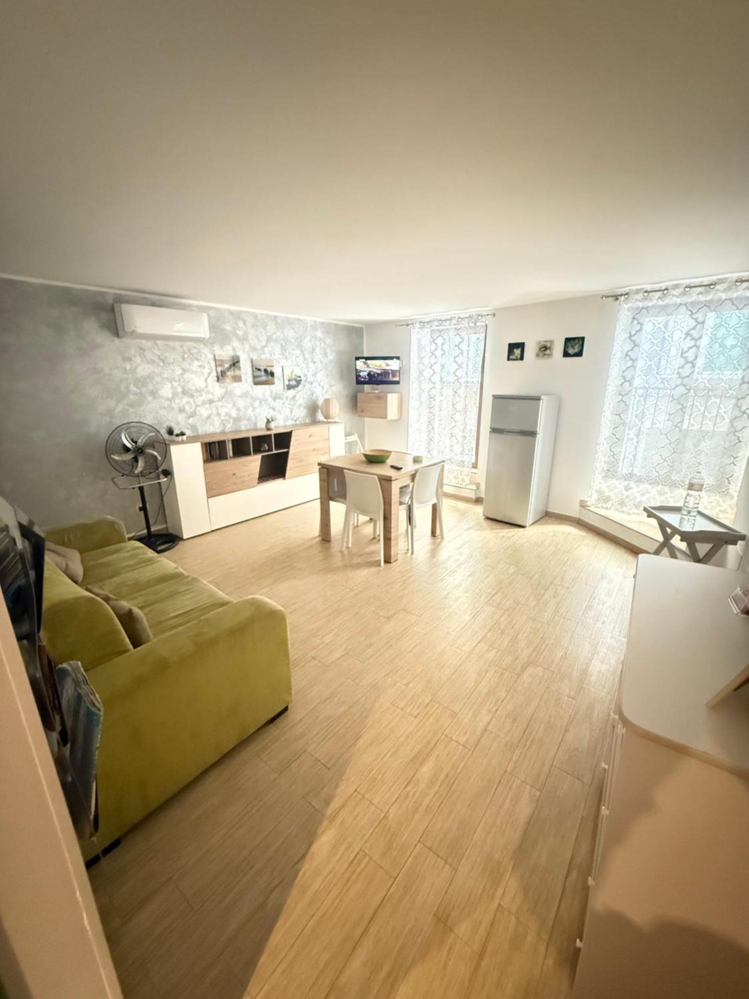 Relax House