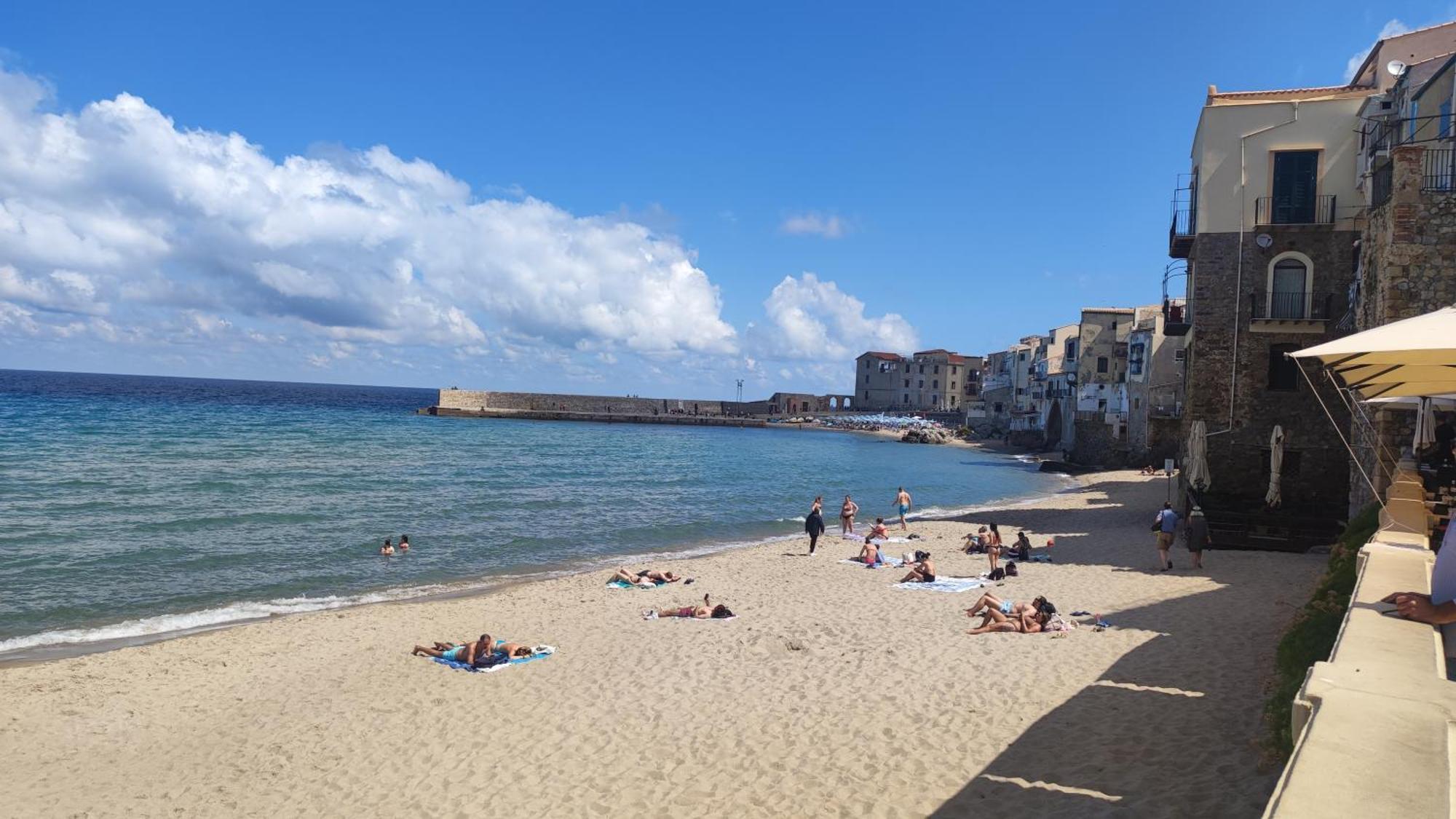 Cortile Gioeni * Cefalu