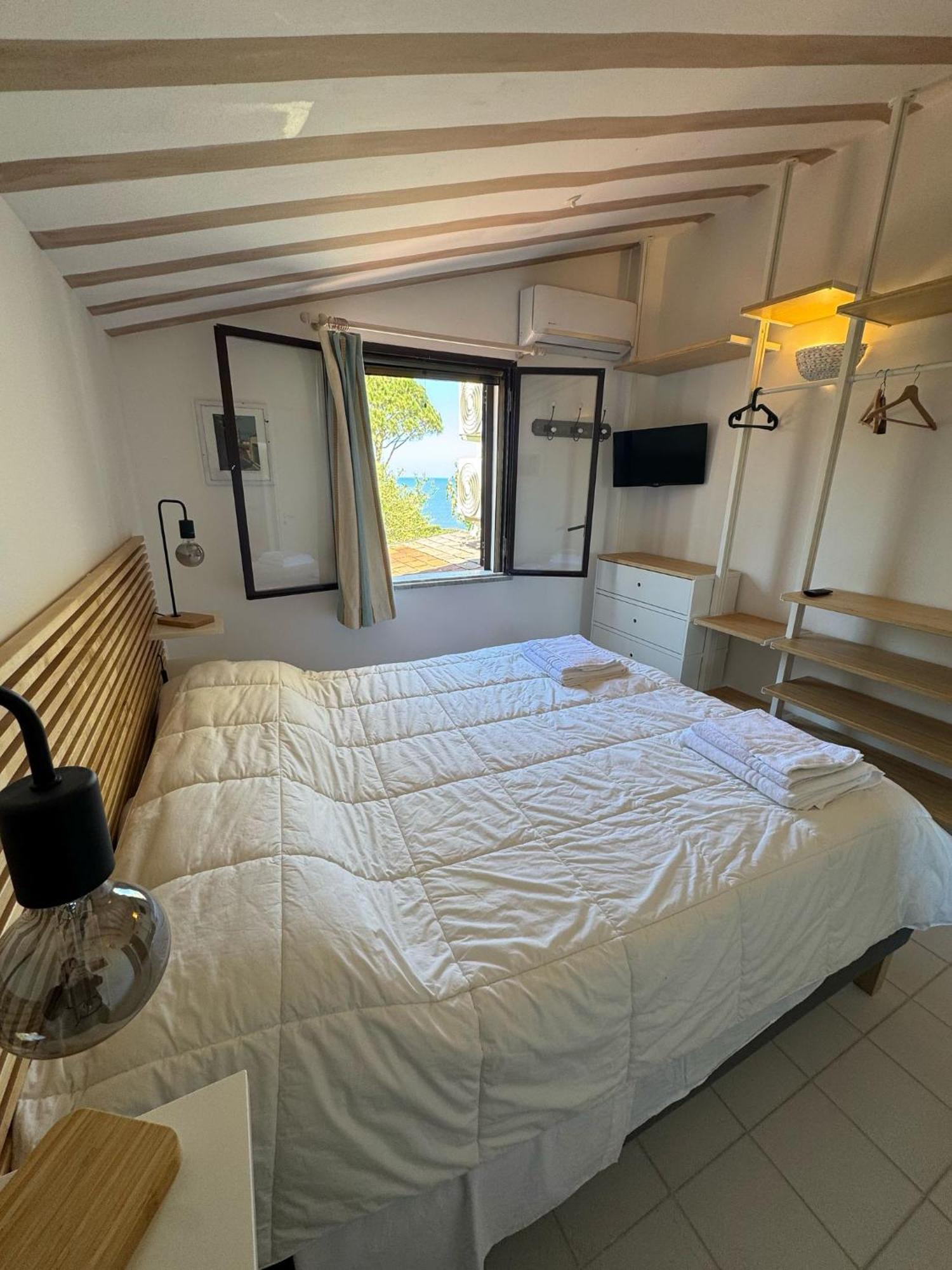 Villa Seafront Giulia With Private Cefalu
