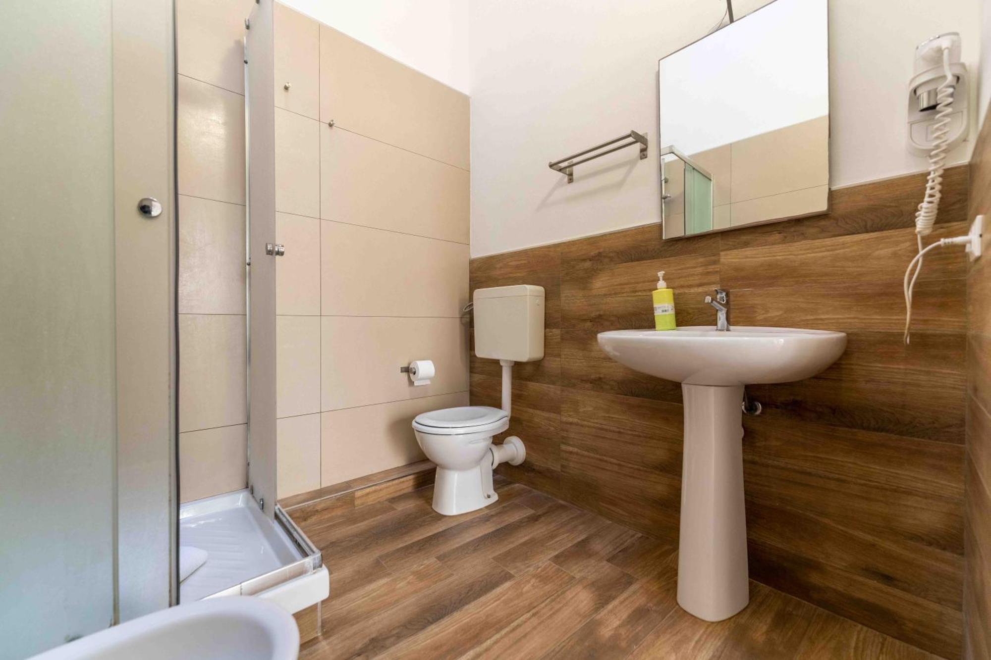 Guest house Center *