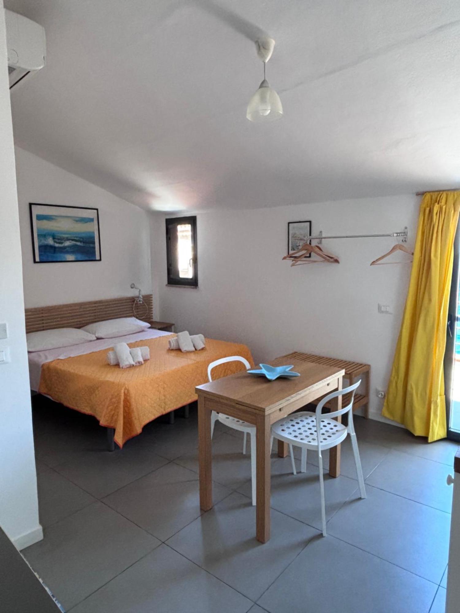 Chez Julie Cefalu