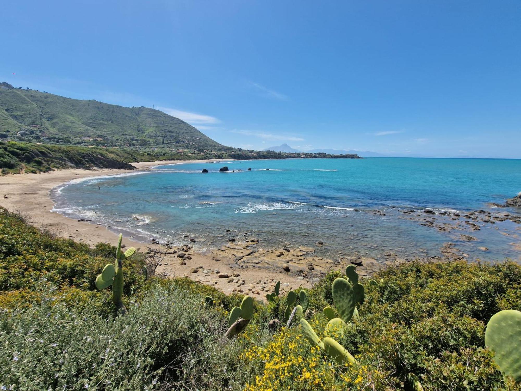 Nicuzza Sea Side, Swimming Pool Villa