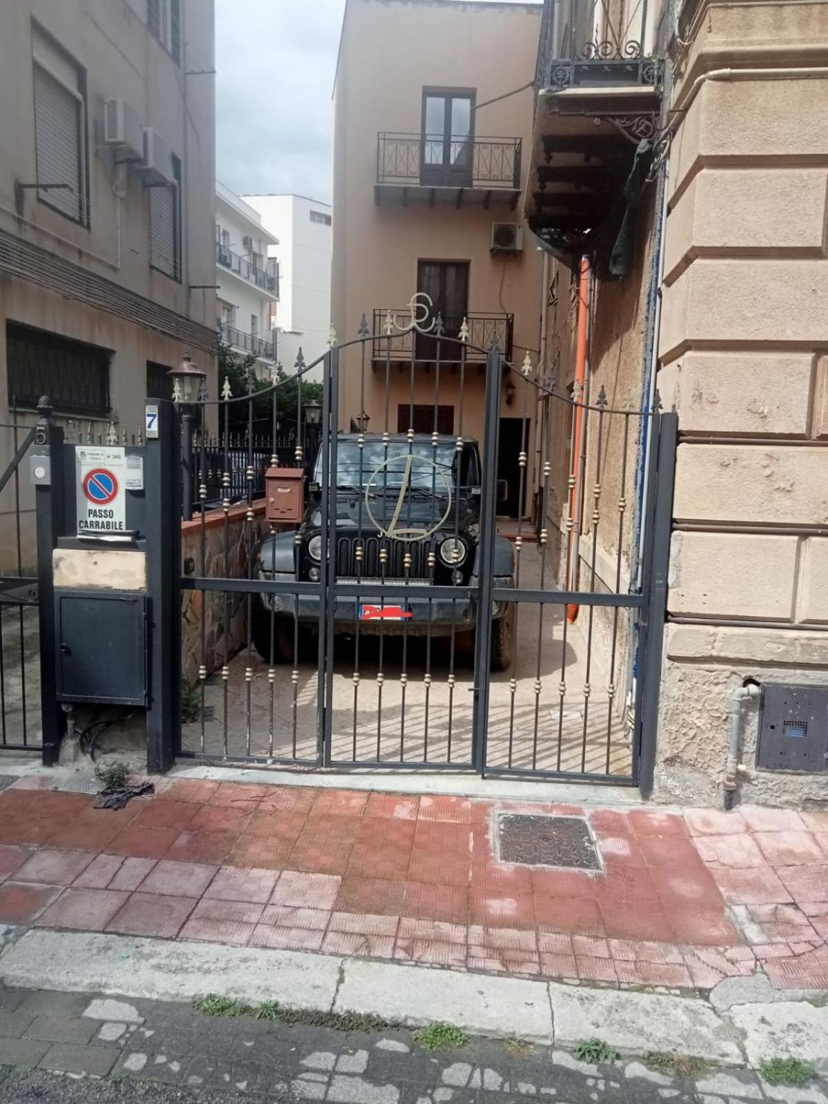 Aparthotel Casa Del Dottore Cefalu