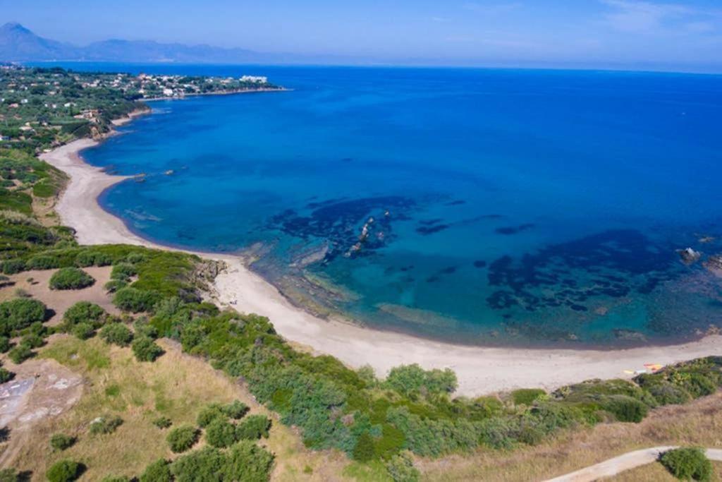 Al Mare Baia Emiri Mazzaforno *