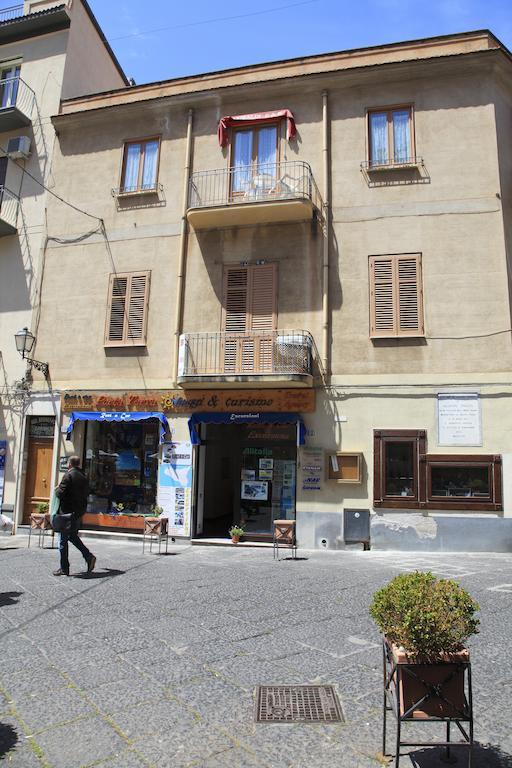 Garibaldi 3*