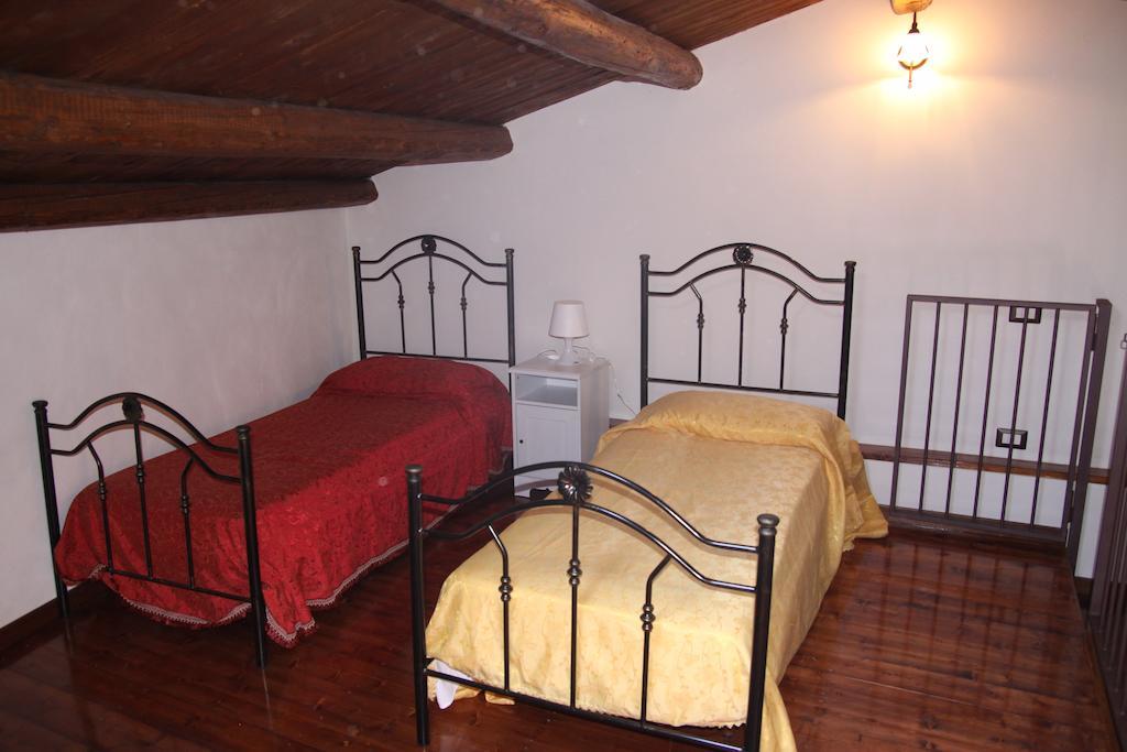 Apartment La Finestra Sotto La Rocca