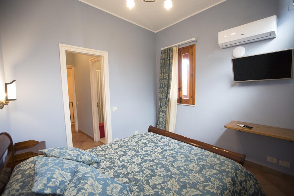 Guest house Palazzo Raho 2*